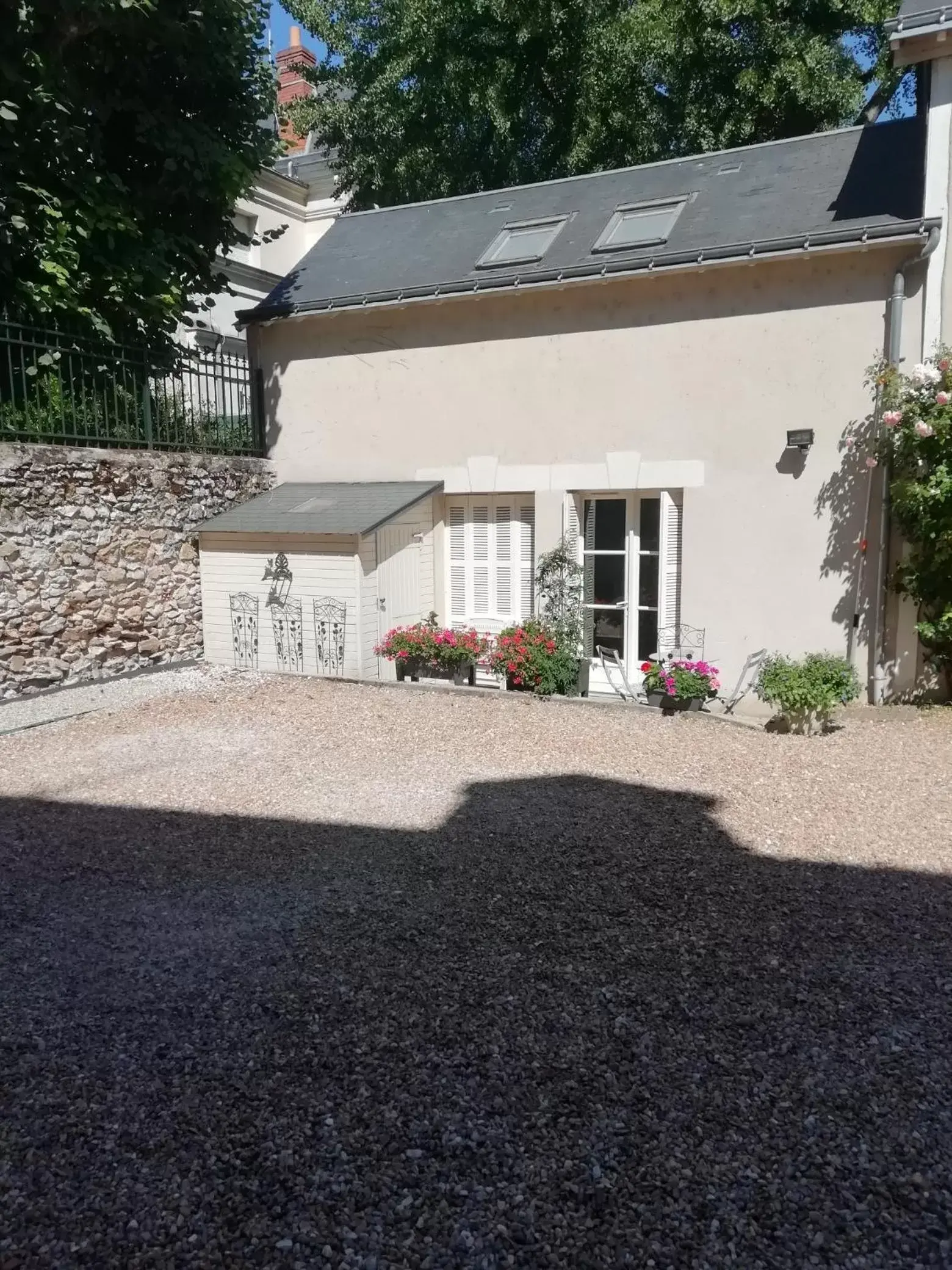 Parking, Property Building in Hôtel Du Manoir