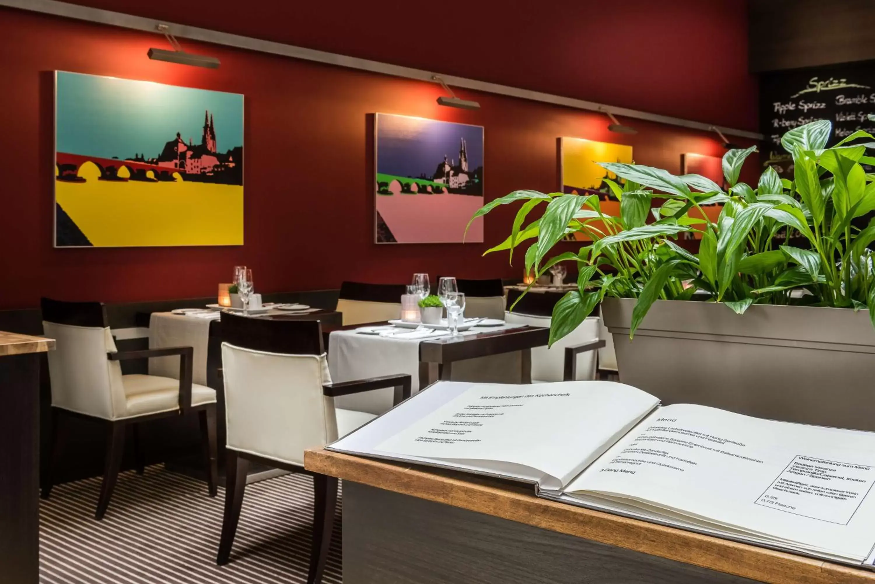 Restaurant/Places to Eat in Best Western Premier Novina Hotel Regensburg