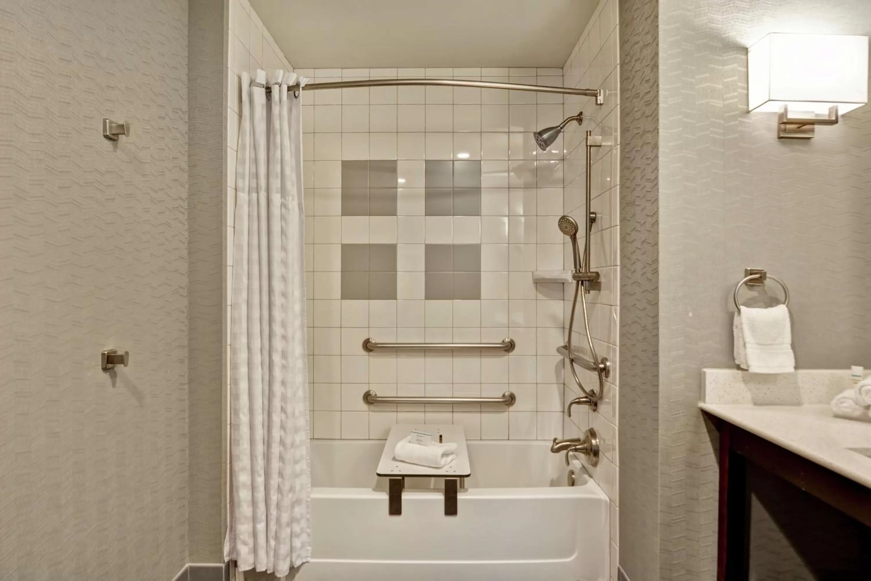 Bathroom in Homewood Suites TechRidge Parmer @ I-35