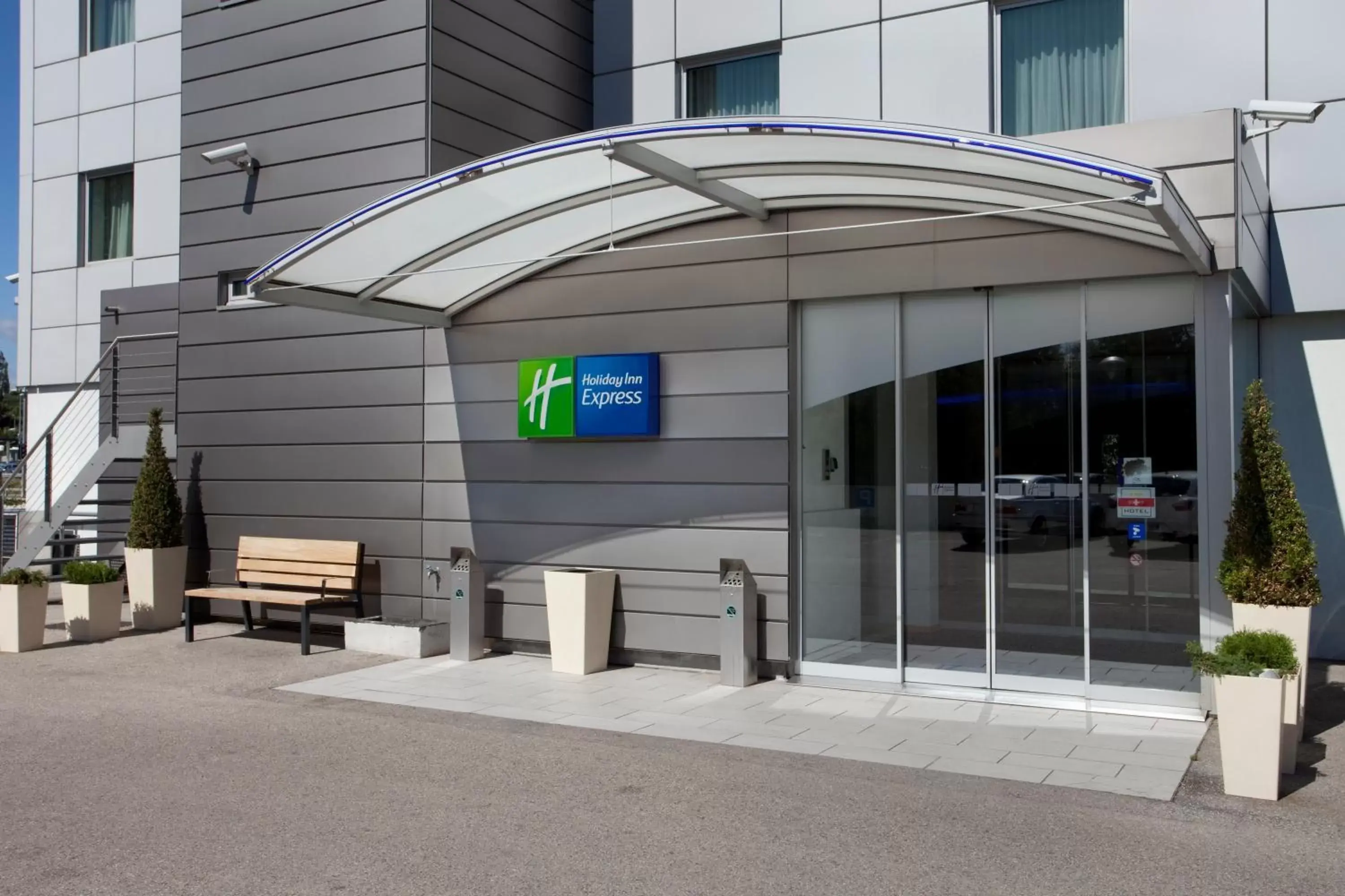 Property building in Holiday Inn Express Geneva Airport