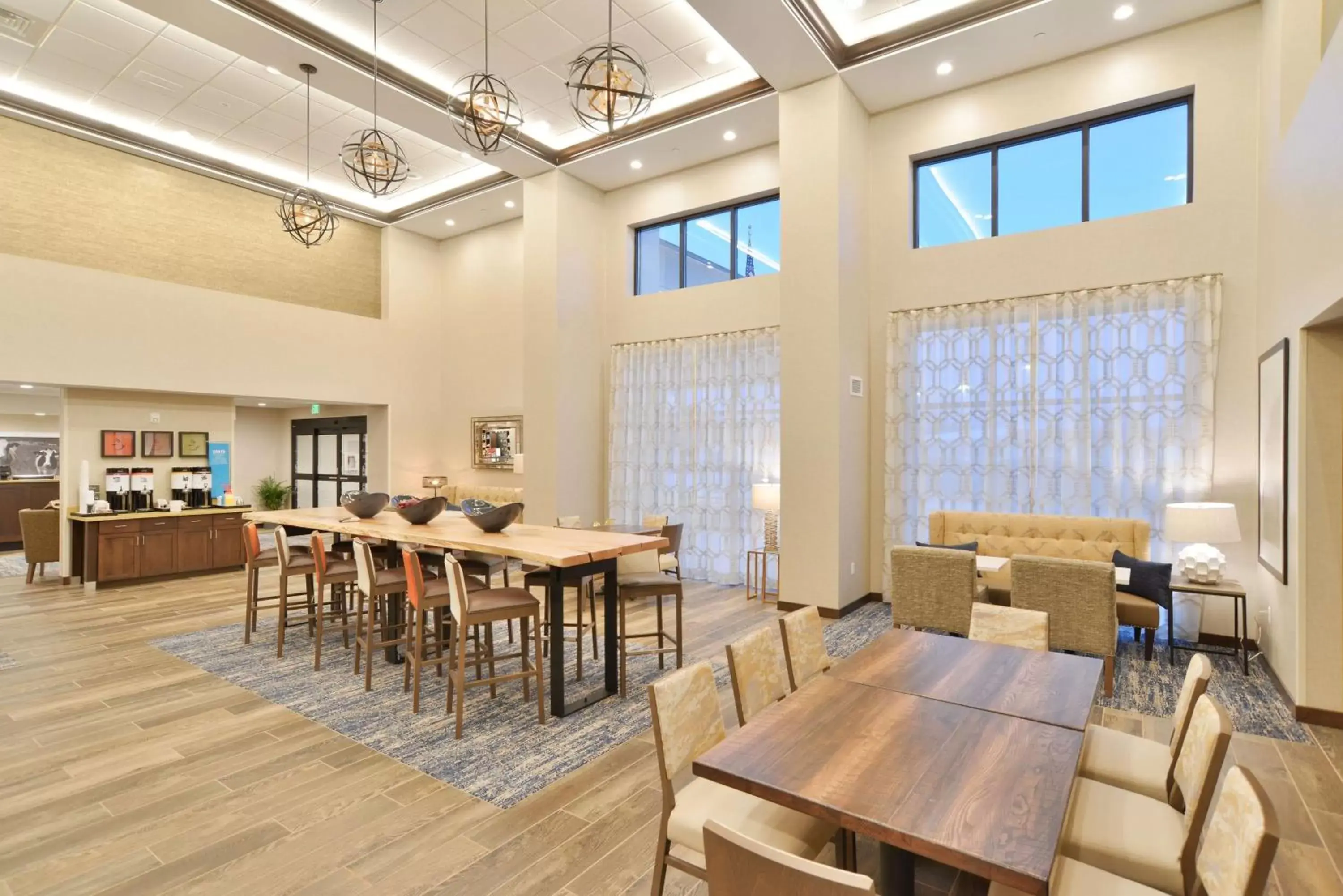 Dining area, Restaurant/Places to Eat in Hampton Inn & Suites Menomonie-UW Stout