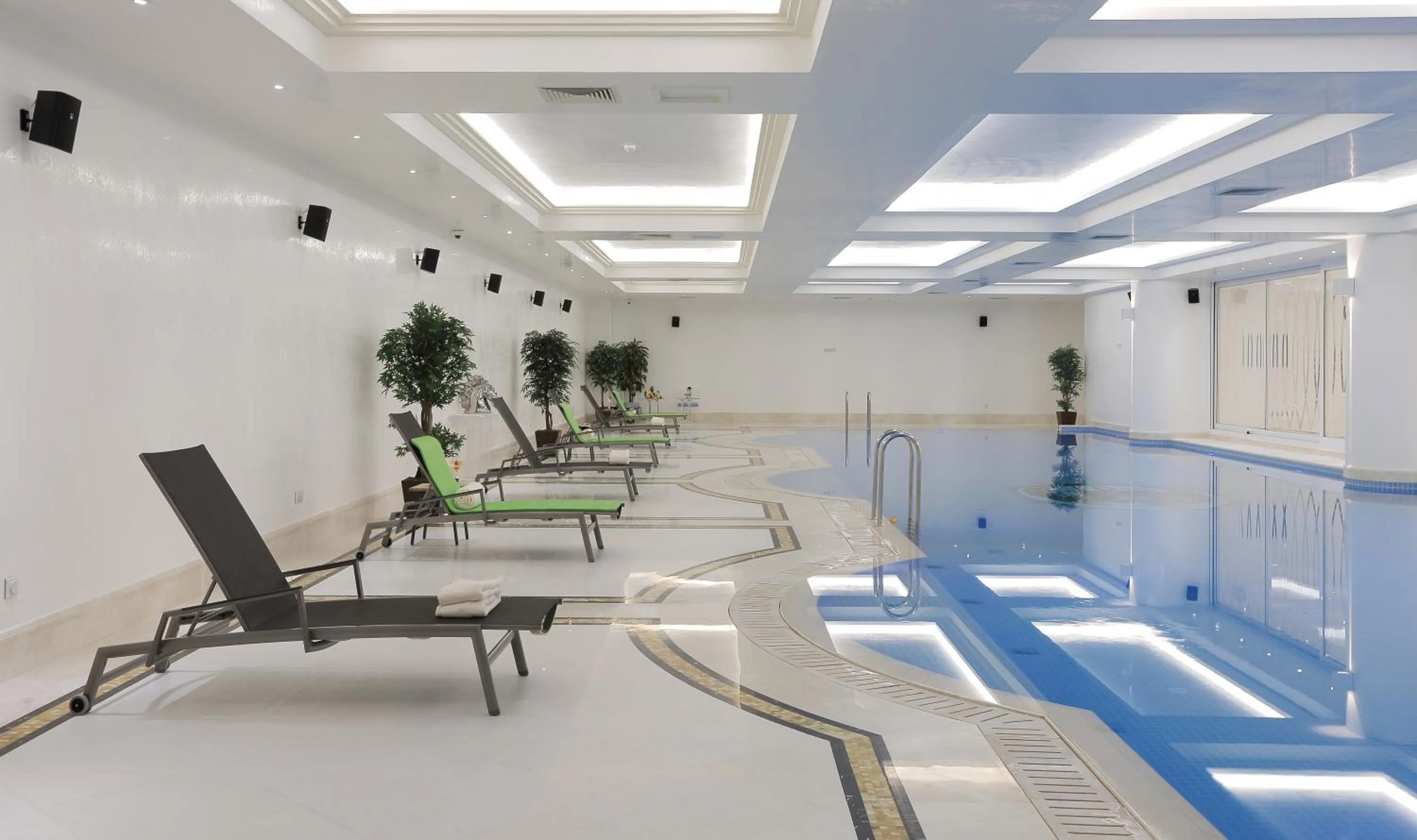 Swimming pool in Atli Hotel Ankara