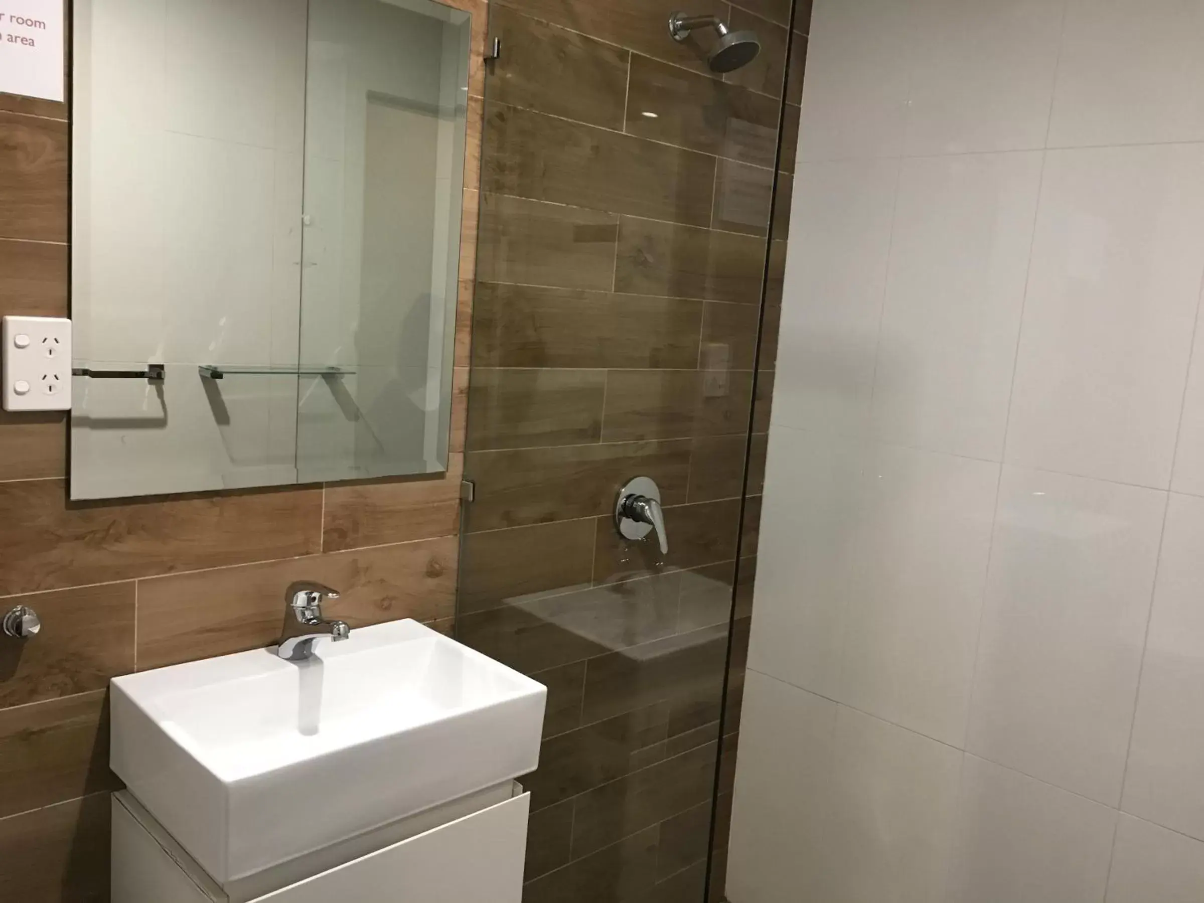 Bathroom in The Premier Hotel Broadmeadow