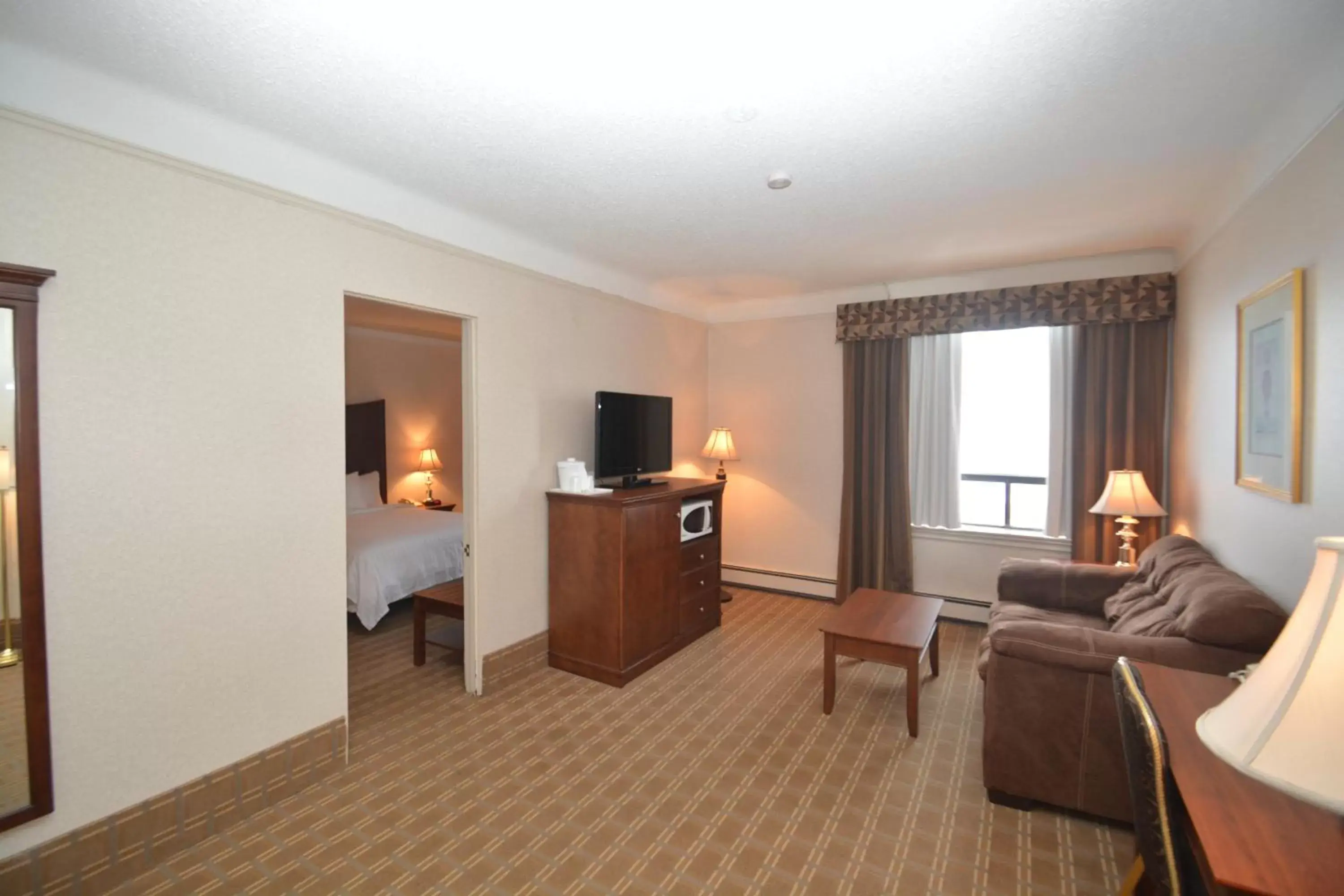 Living room, Seating Area in Prince Arthur Waterfront Hotel & Suites