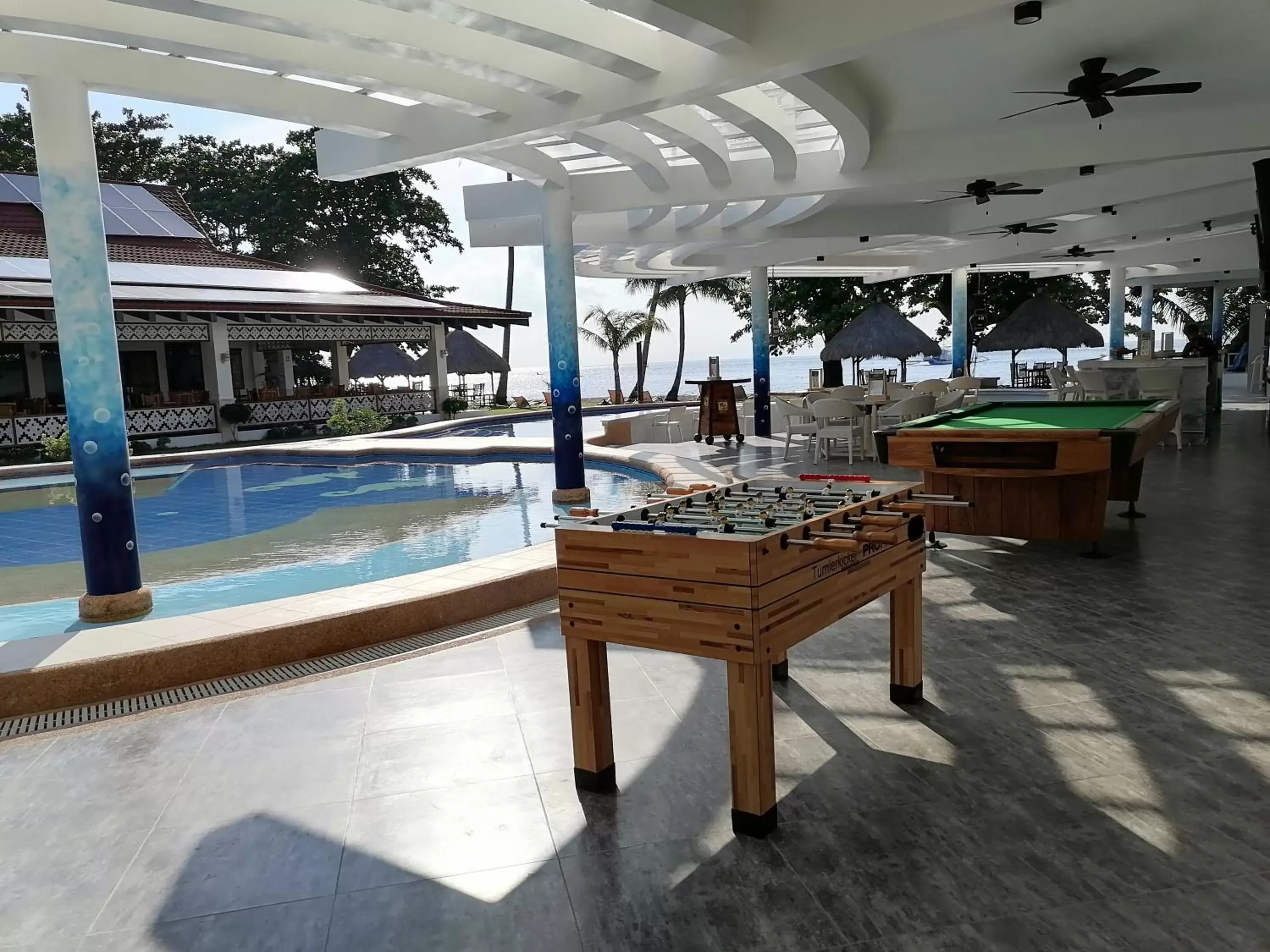 Billiard in Pura Vida Beach & Dive Resort