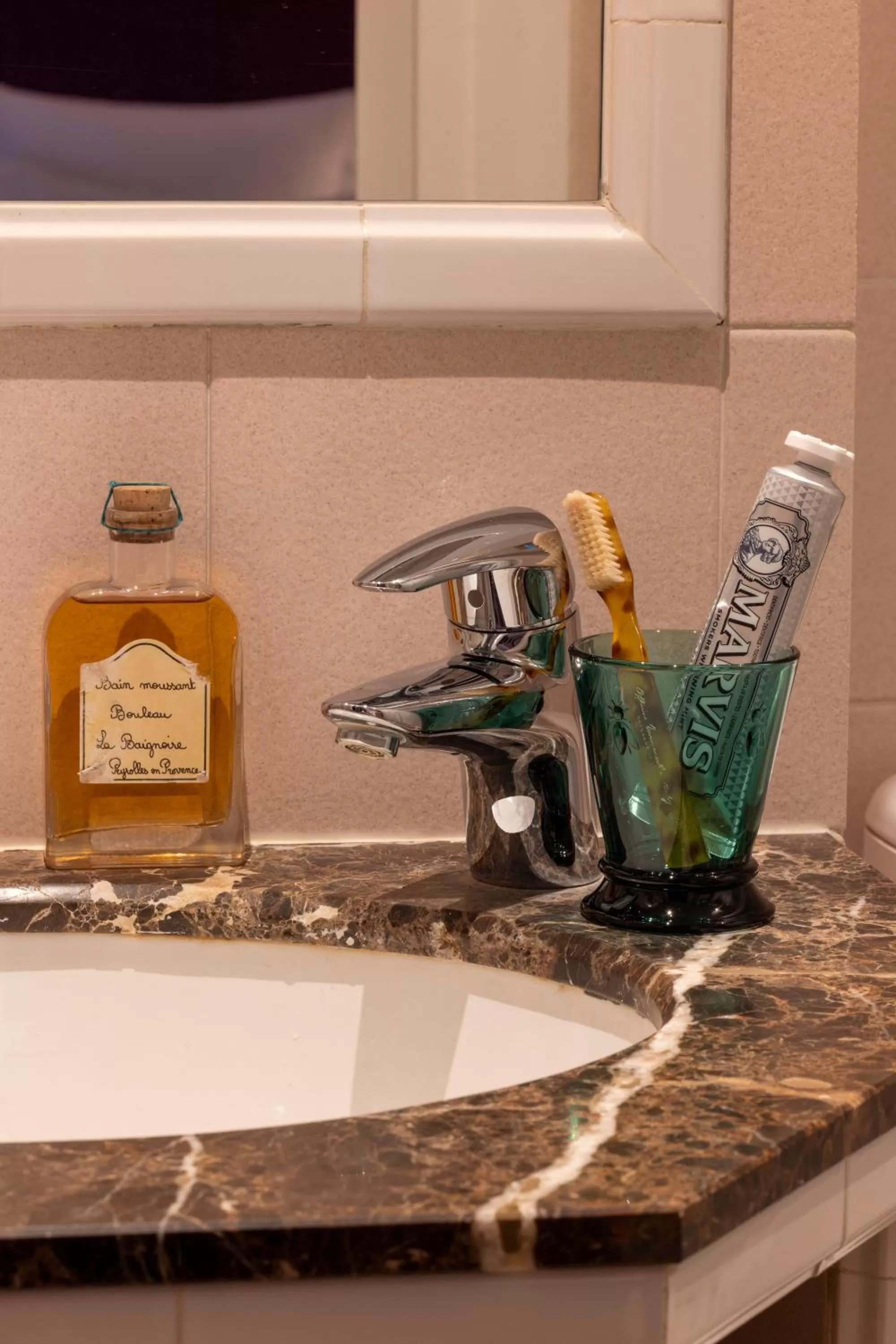 Bathroom in Hôtel Le Saint Gregoire