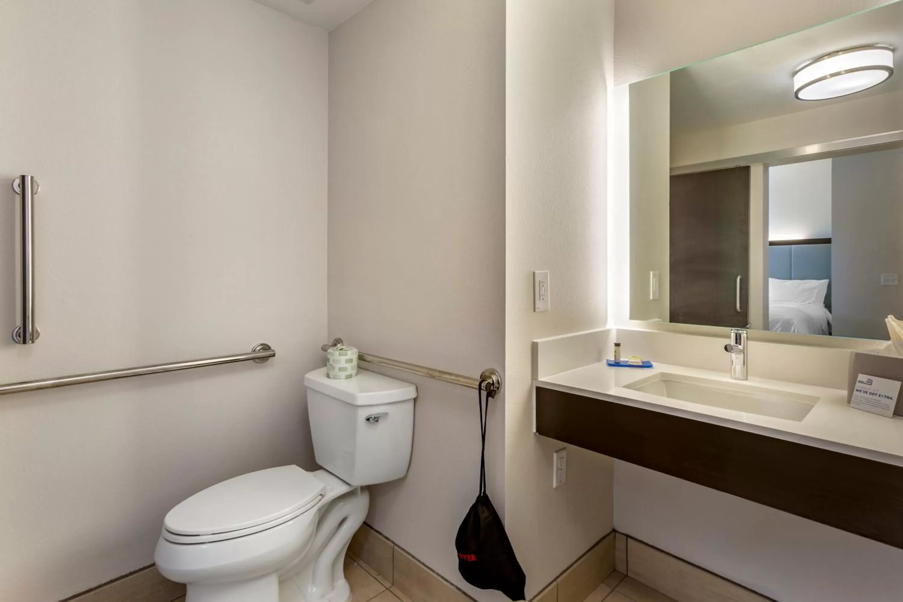 Bathroom in Holiday Inn Express & Suites - Phoenix Dwtn - State Capitol, an IHG Hotel