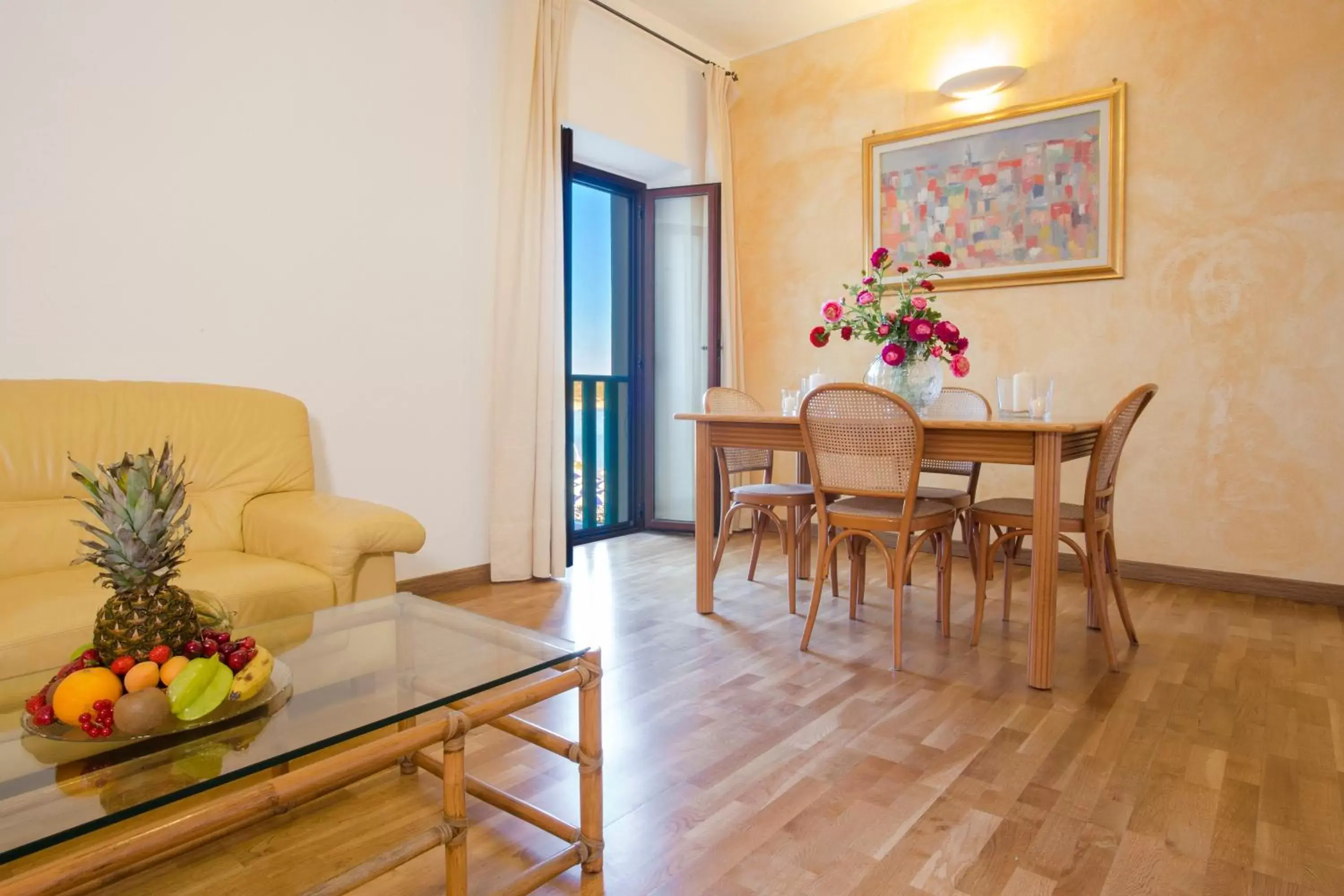 Living room, Dining Area in Hotel Dei Pini