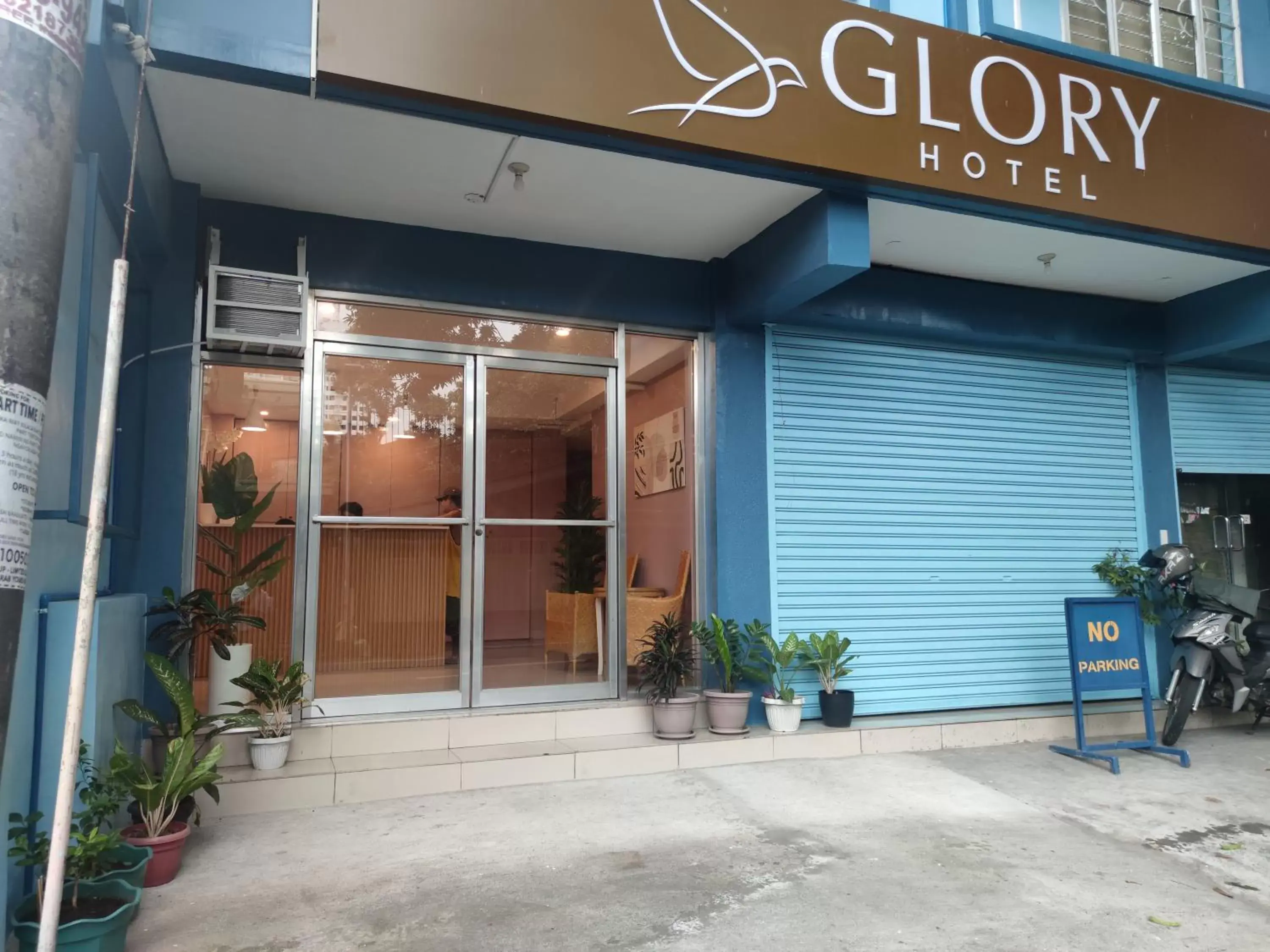 Property building in Glory Hotel Cubao Property building in Glory Hotel Cubao