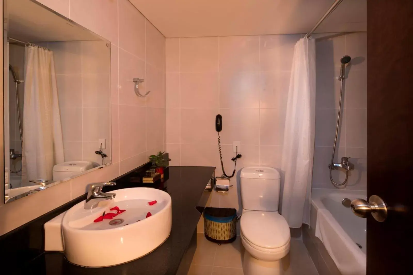 Bathroom in Vien Dong Hotel - Near Bui Vien Walking Street Bathroom in Vien Dong Hotel - Near Bui Vien Walking Street