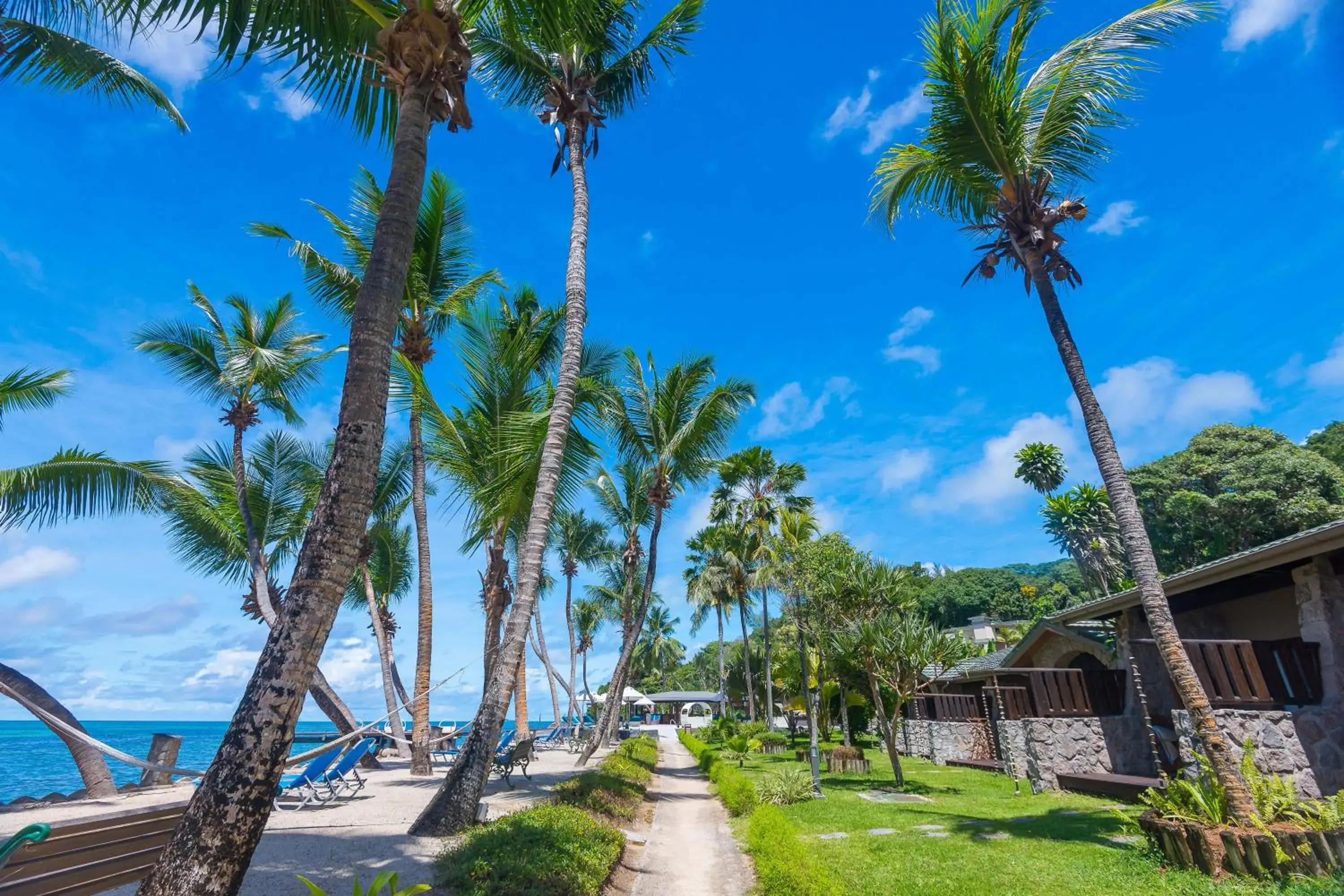 Garden in Coco de Mer and Black Parrot Suites