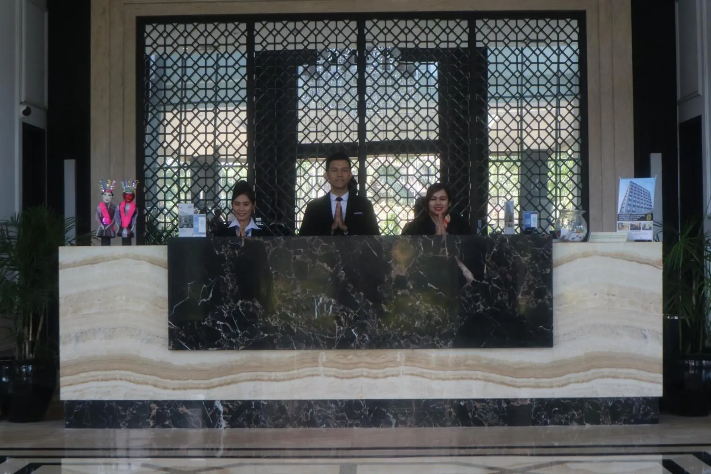 Lobby or reception, Staff in Samala Hotel Jakarta Cengkareng