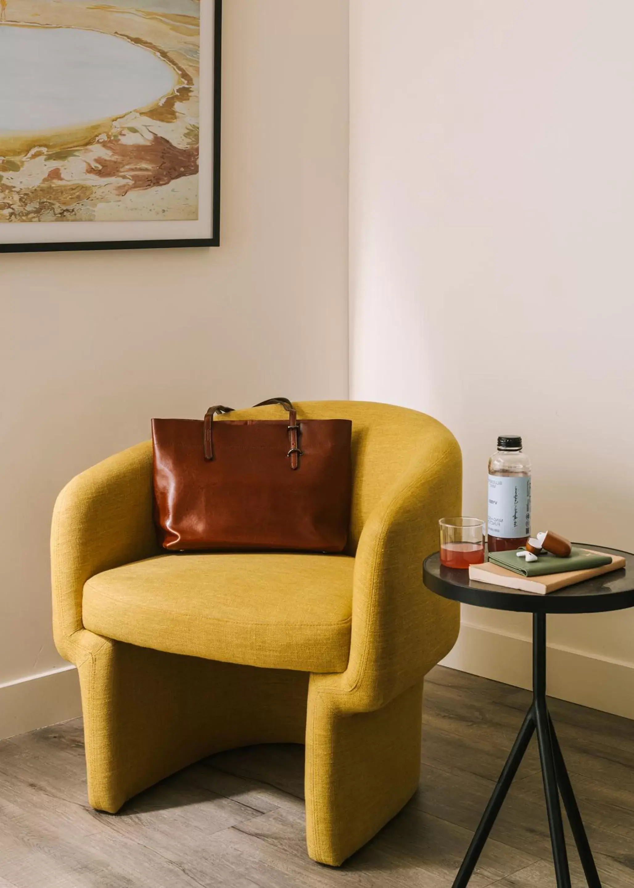 Living room, Seating Area in Sonder The Mariposa