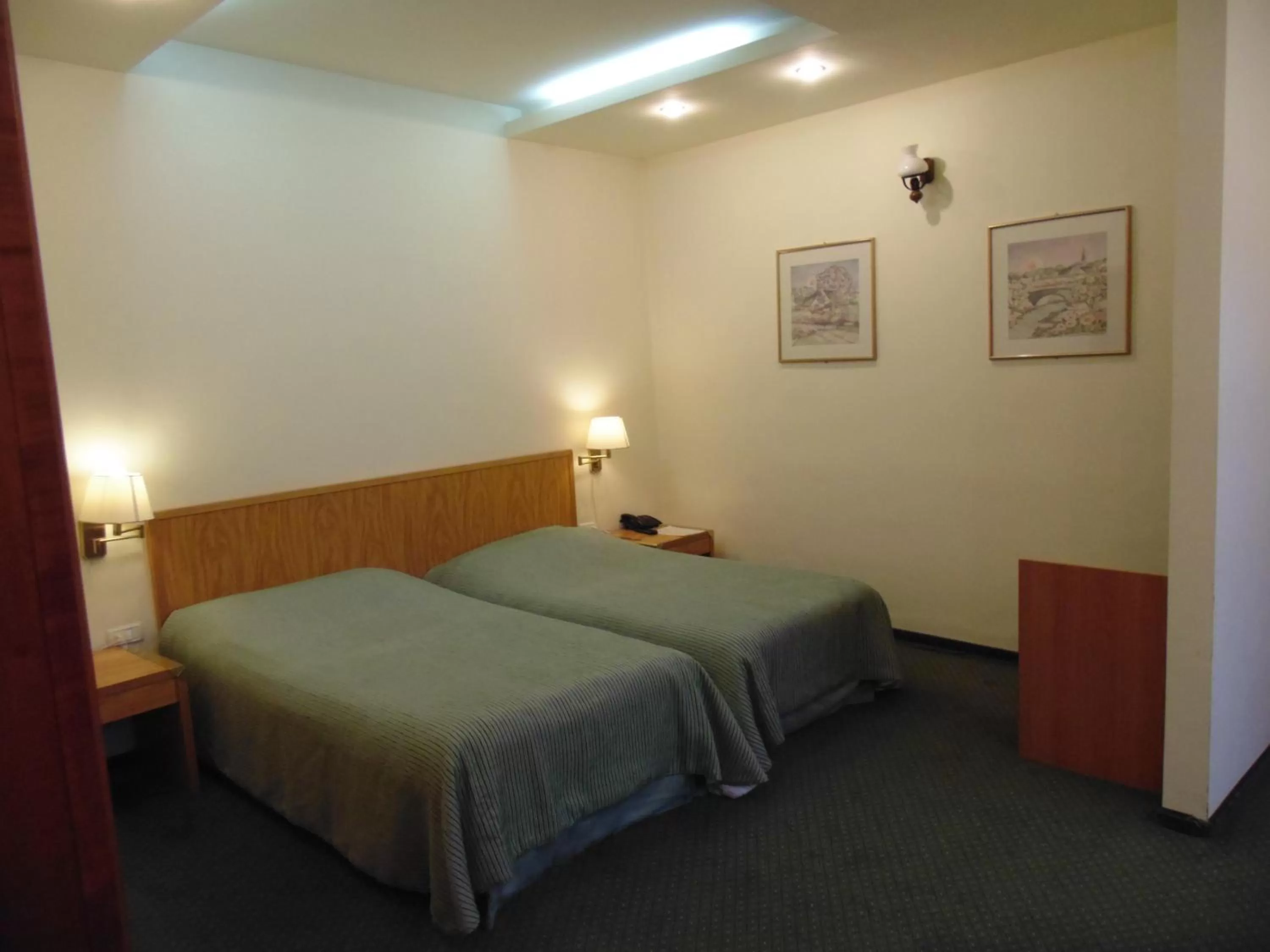 Bed in Curtea Brasoveana