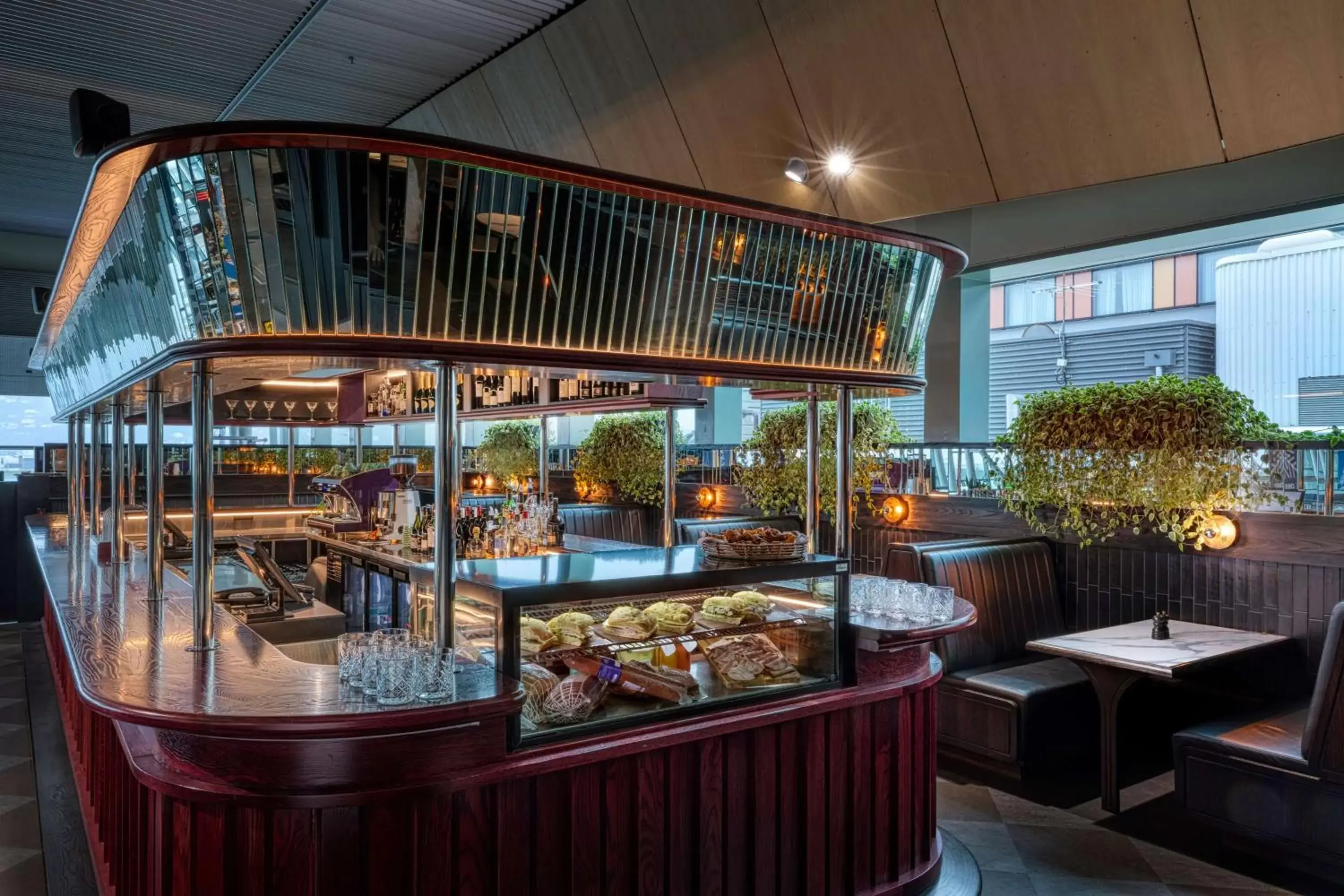Restaurant/places to eat in Rydges Wellington Airport