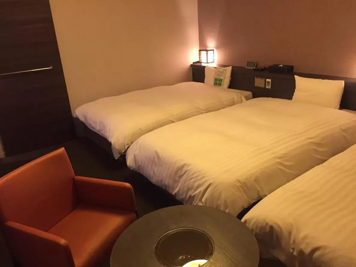 Photo of the whole room, Bed in Dormy Inn Nagasaki Shinchichukagai