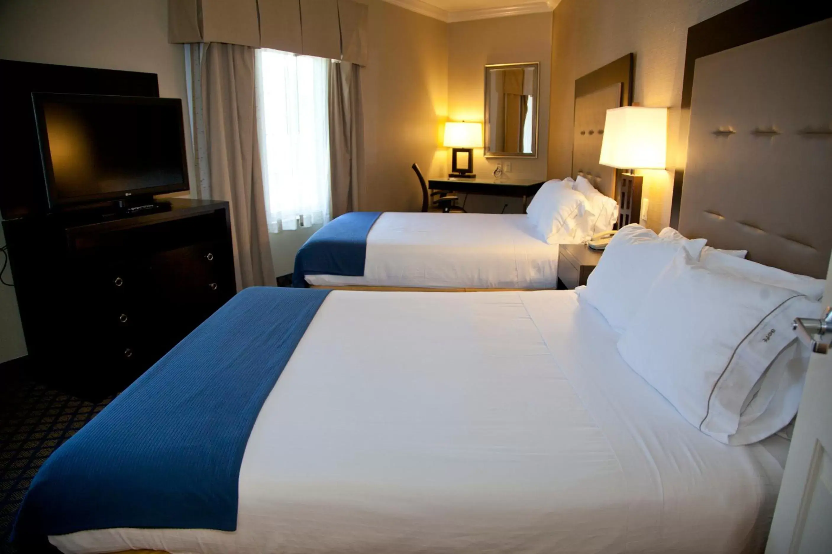 One-Bedroom King Suite - Non-Smoking in Holiday Inn Express San Pablo - Richmond Area, an IHG Hotel