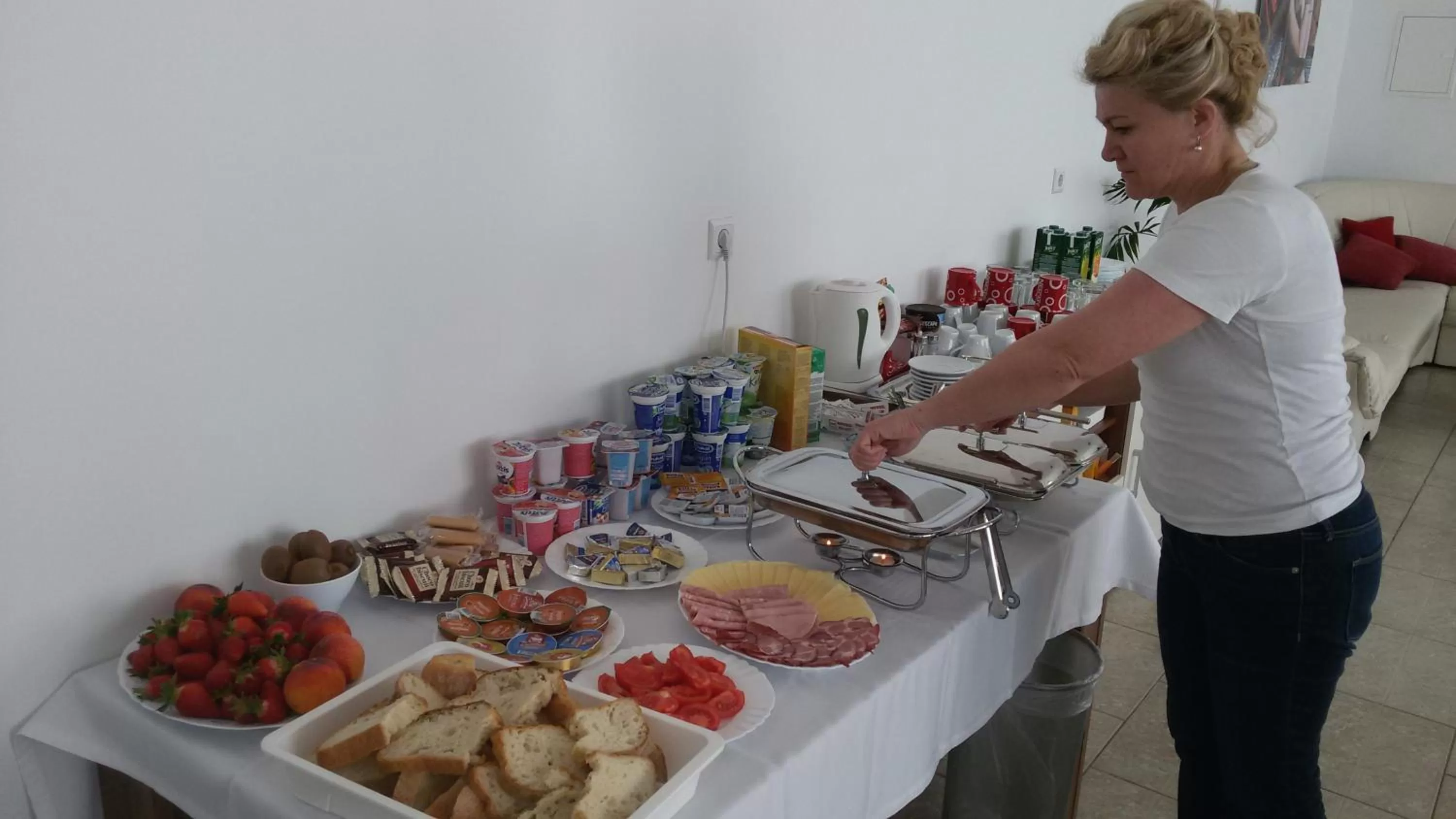 Breakfast in Motel Maks