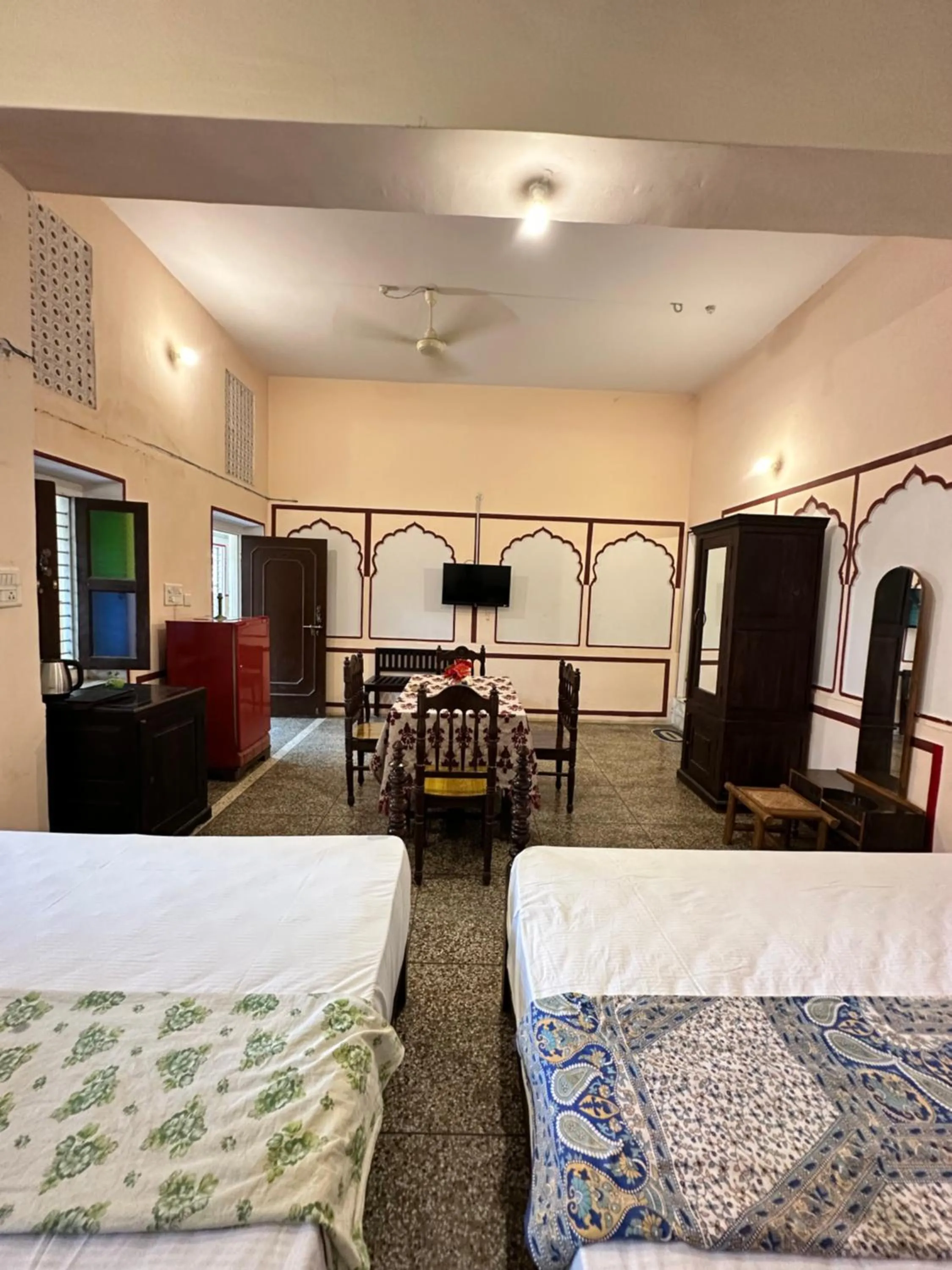 Bed in Rawla Mrignayani Palace