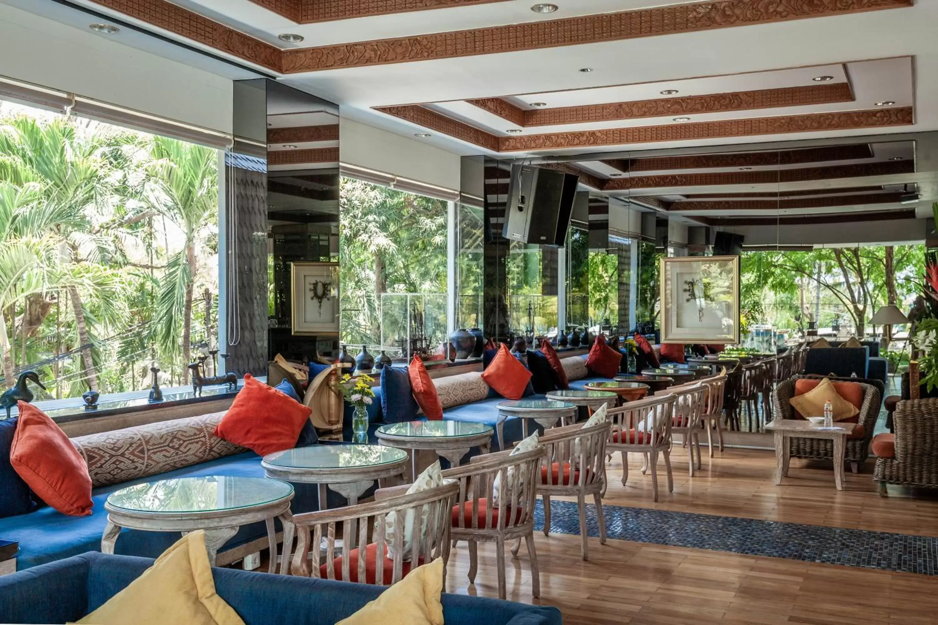 Restaurant/Places to Eat in Bali Mandira Beach Resort & Spa