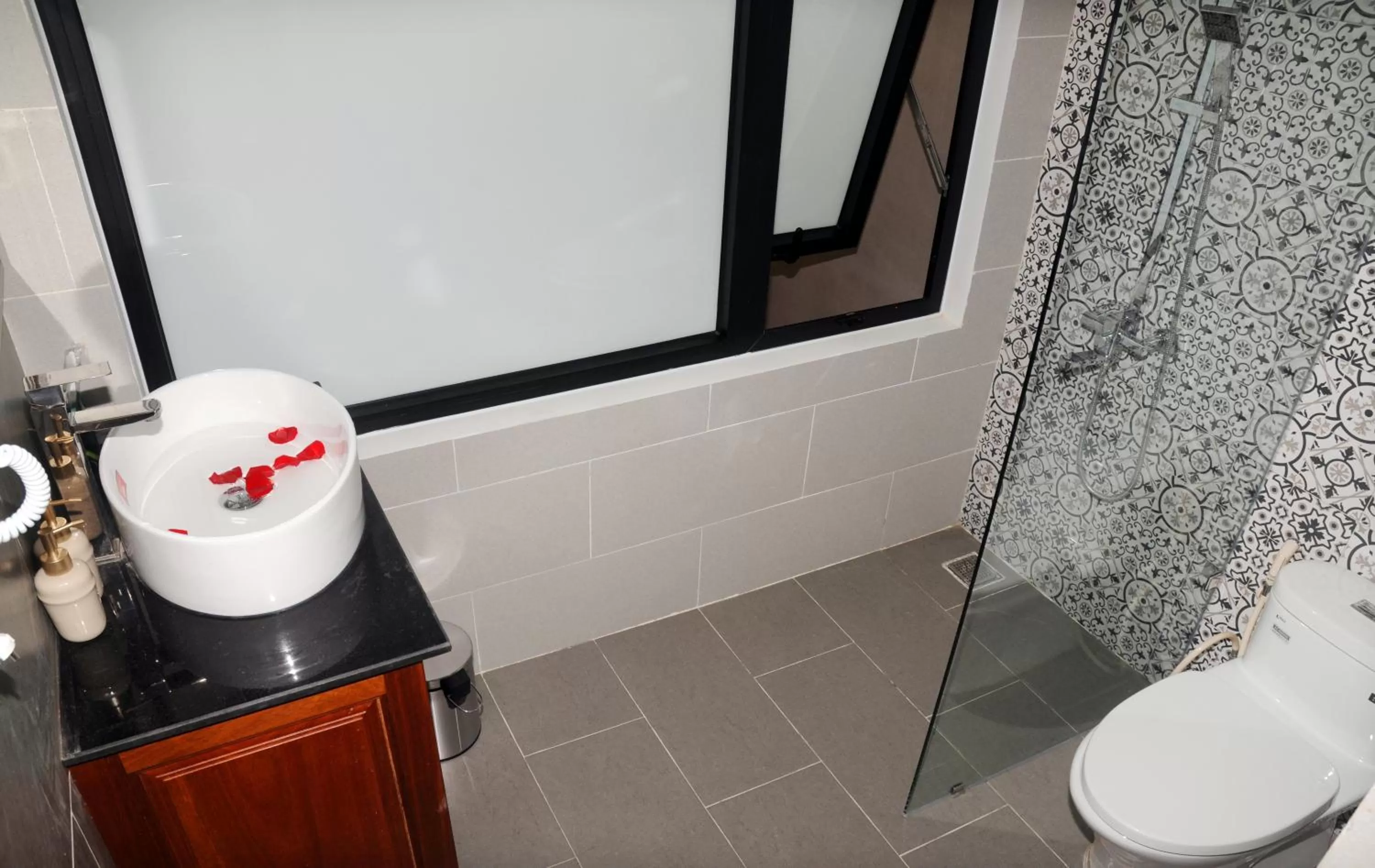 Bathroom in Hoi An Riverlight