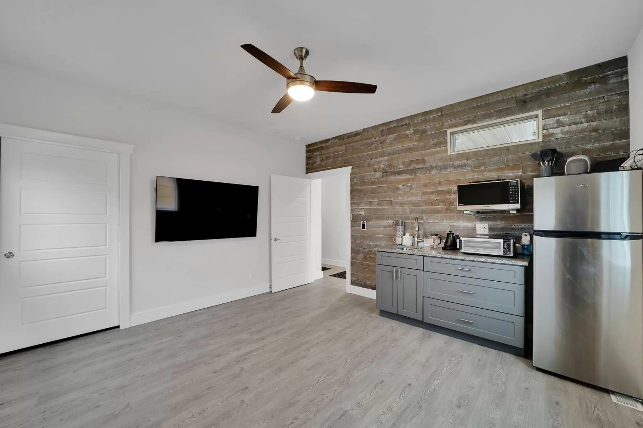 Kitchen/Kitchenette in TJ Rancher - West Side Twin Falls