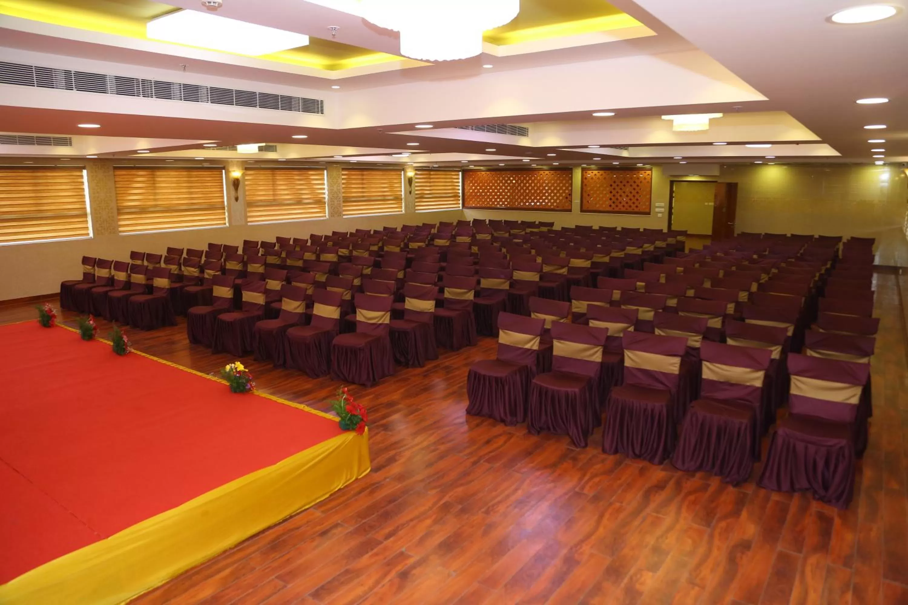 Business facilities in Raaj Bhaavan Clarks Inn Chennai
