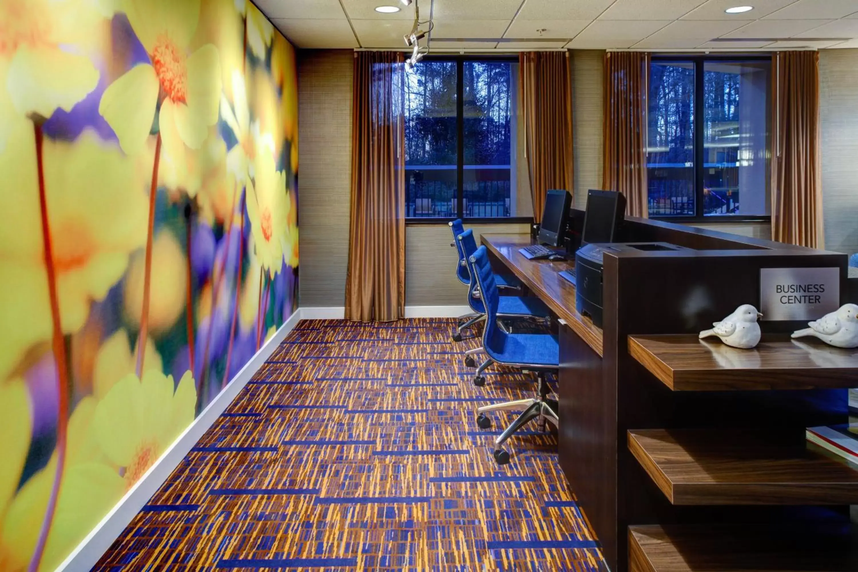 Business facilities in Courtyard Atlanta Airport West