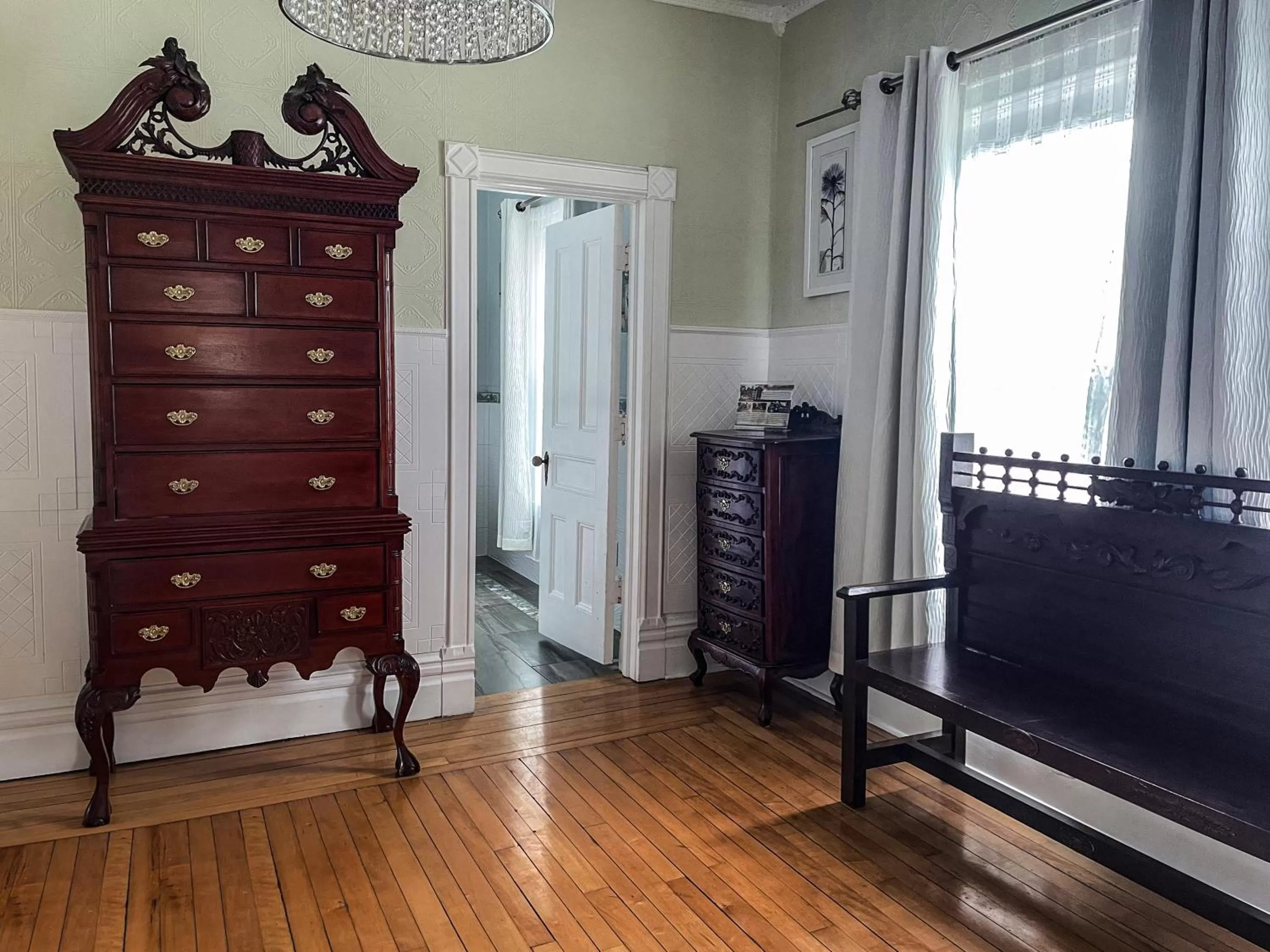 Bedroom in Niagara Grandview Boutique Hotel