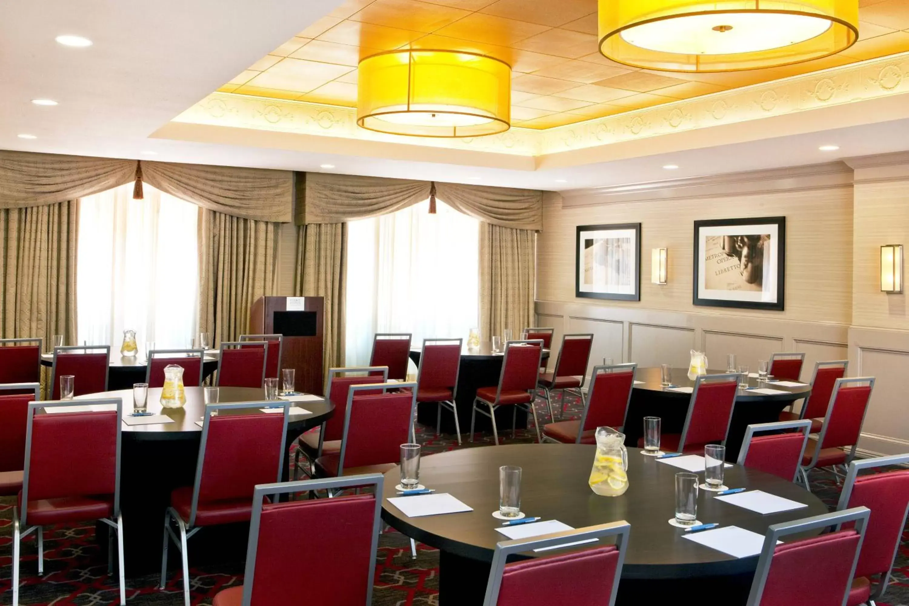 Meeting/conference room, Restaurant/Places to Eat in Four Points by Sheraton French Quarter