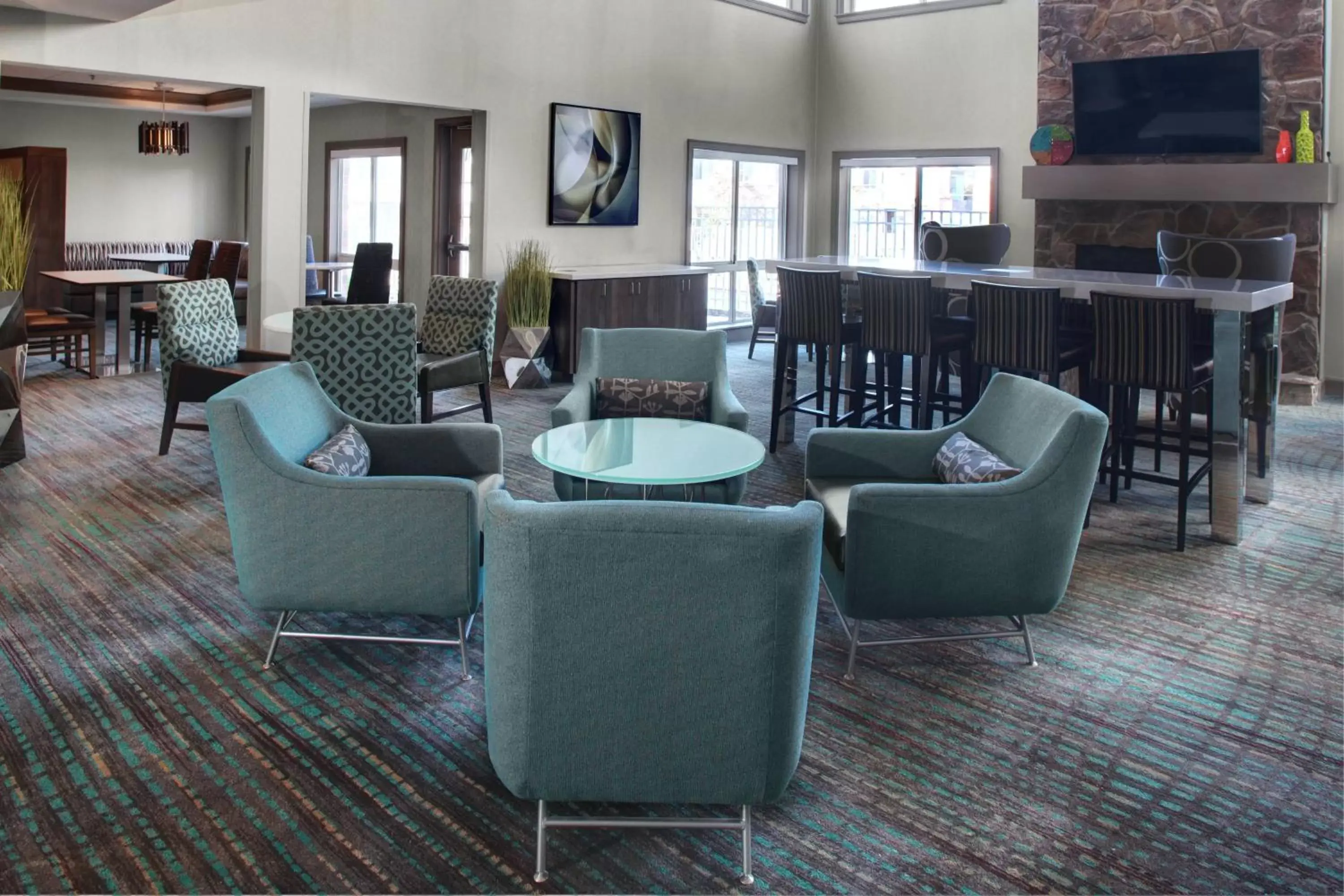 Lobby or reception, Lounge/Bar in Residence Inn by Marriott Cleveland Independence