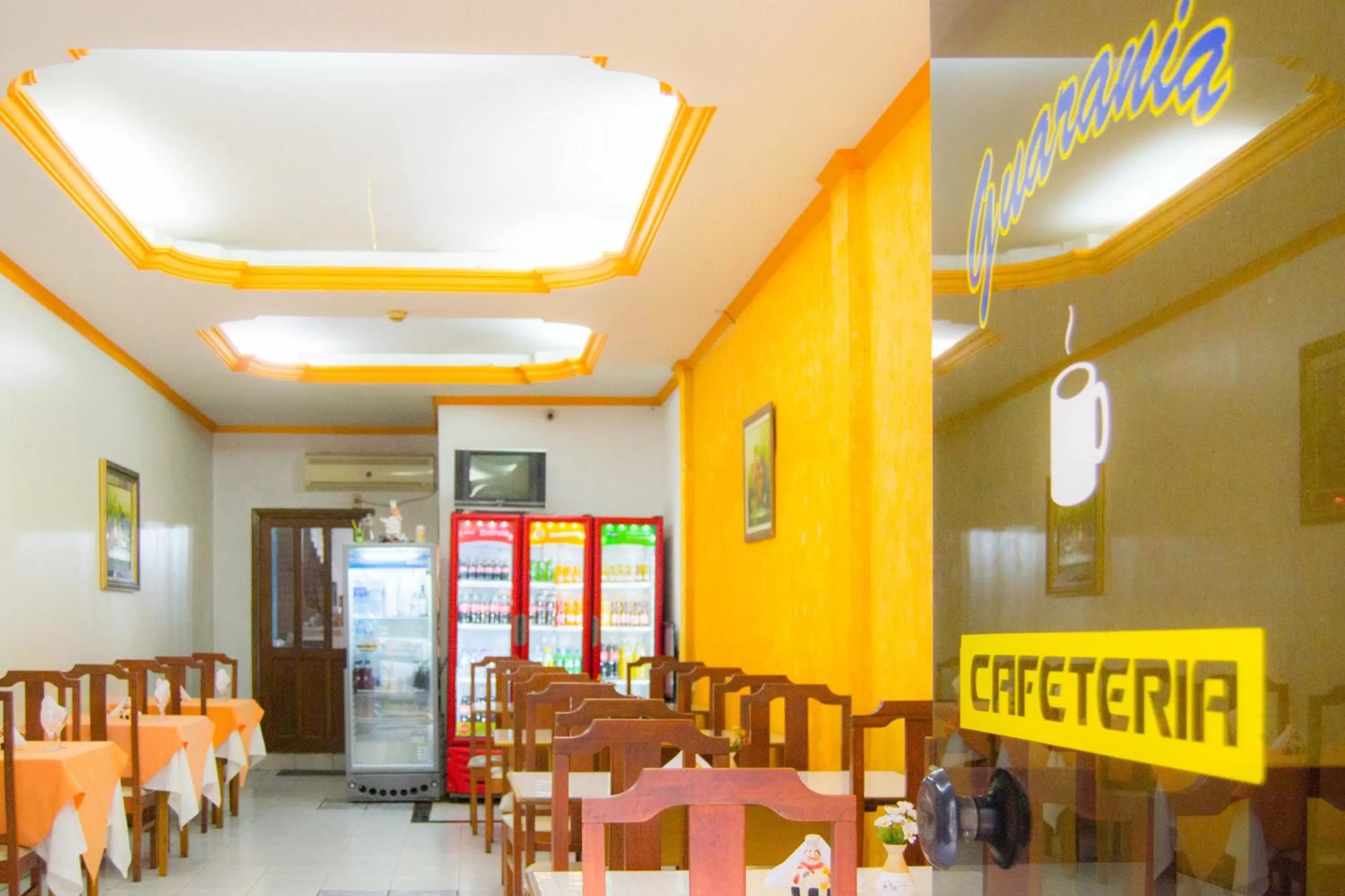 Restaurant/places to eat in Hotel & Restaurante Guarania