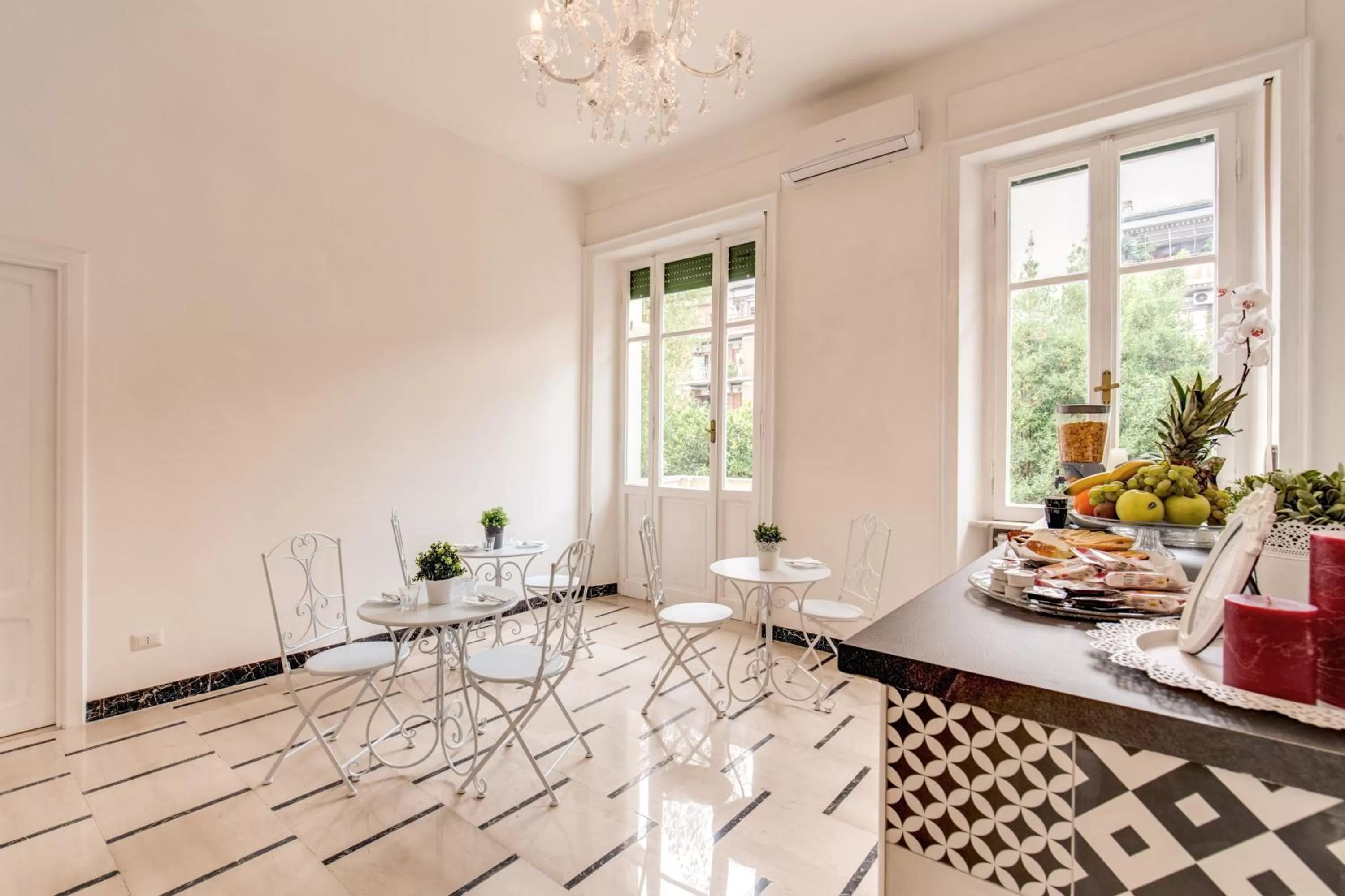 Restaurant/places to eat in Relais La Torretta