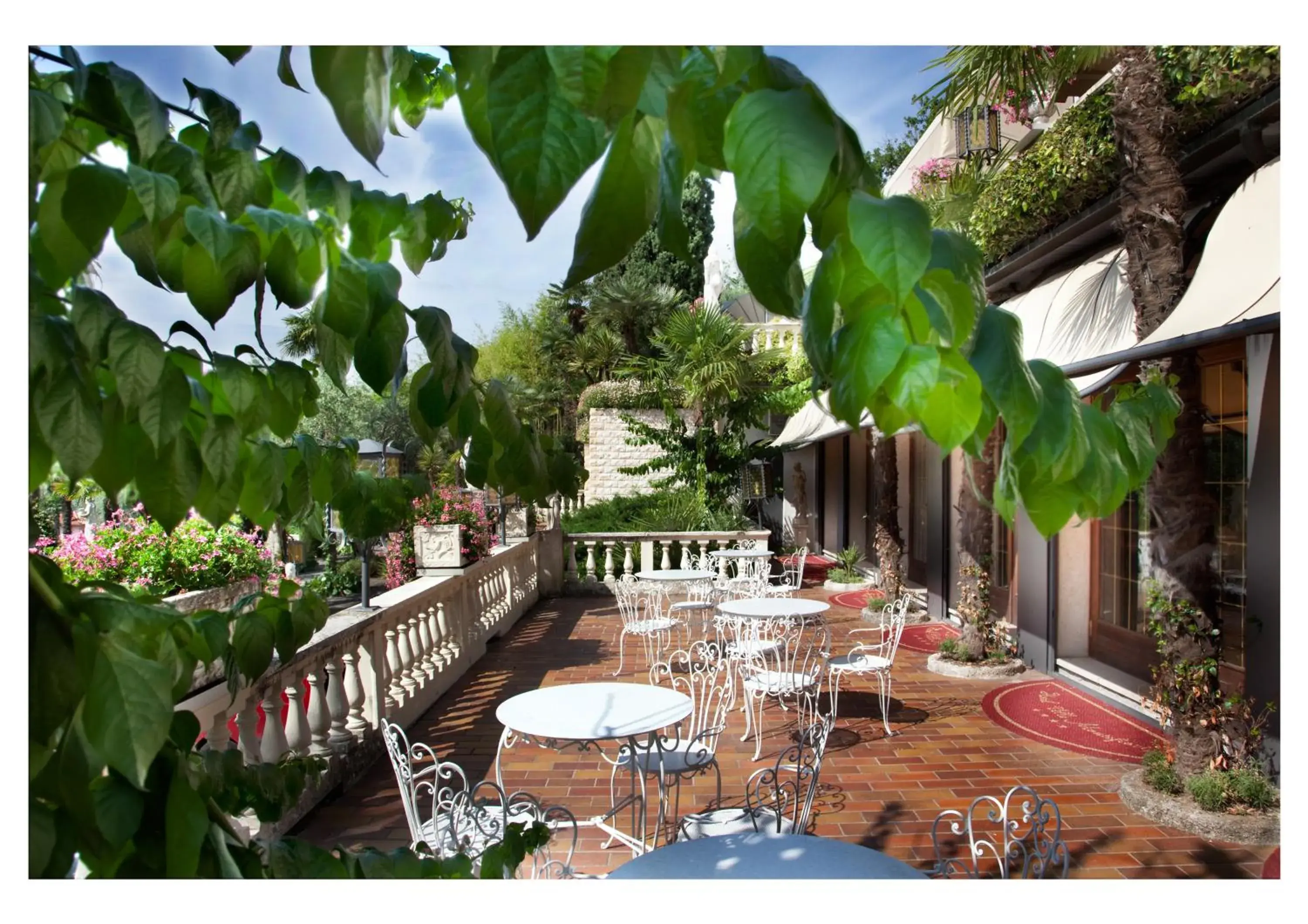 Garden, Restaurant/Places to Eat in Park Hotel Ville Montefiori