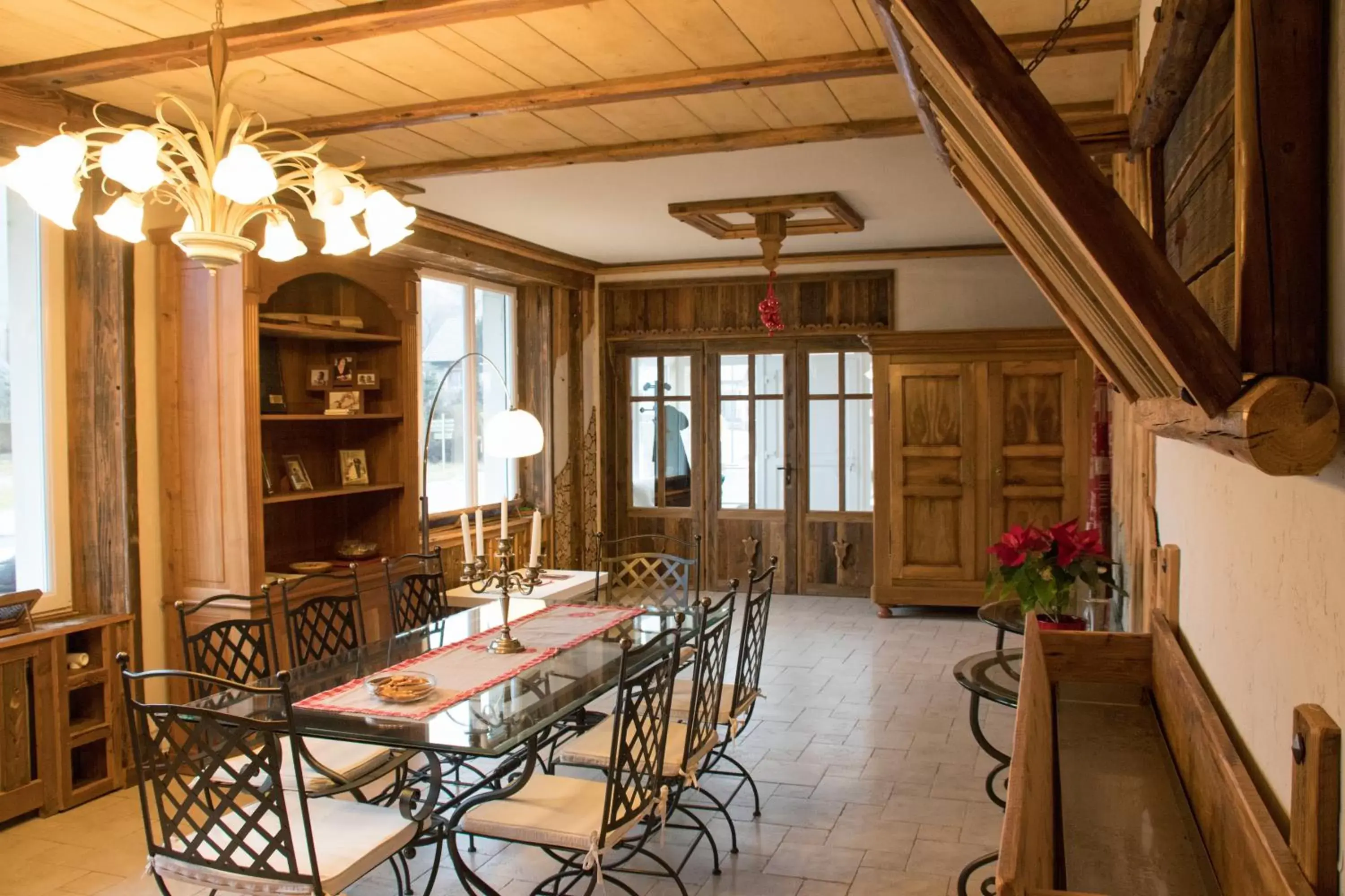 Dining Area in Chez MARLYSE-chambres et Table d'hôtes