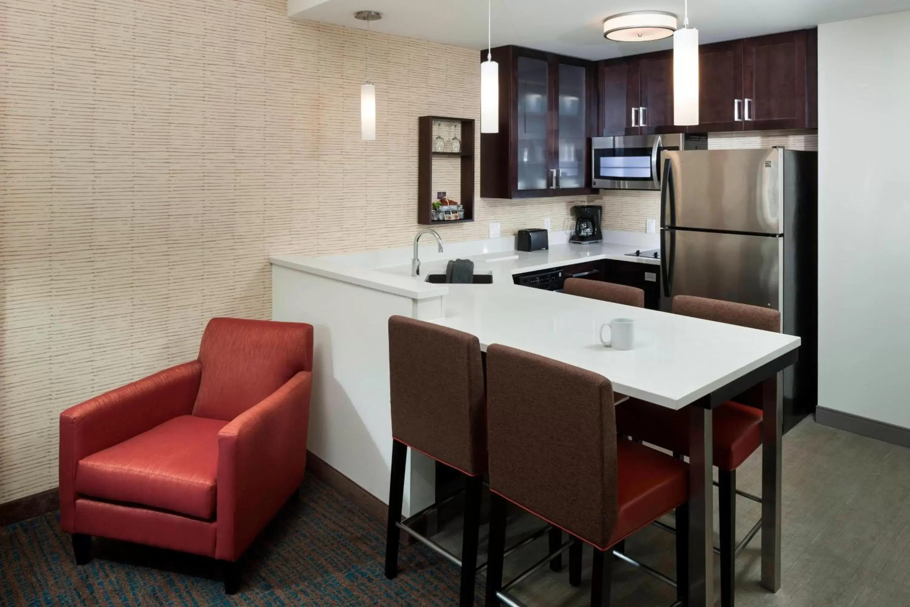 Bedroom, Kitchen/Kitchenette in Residence Inn by Marriott Clearwater Beach