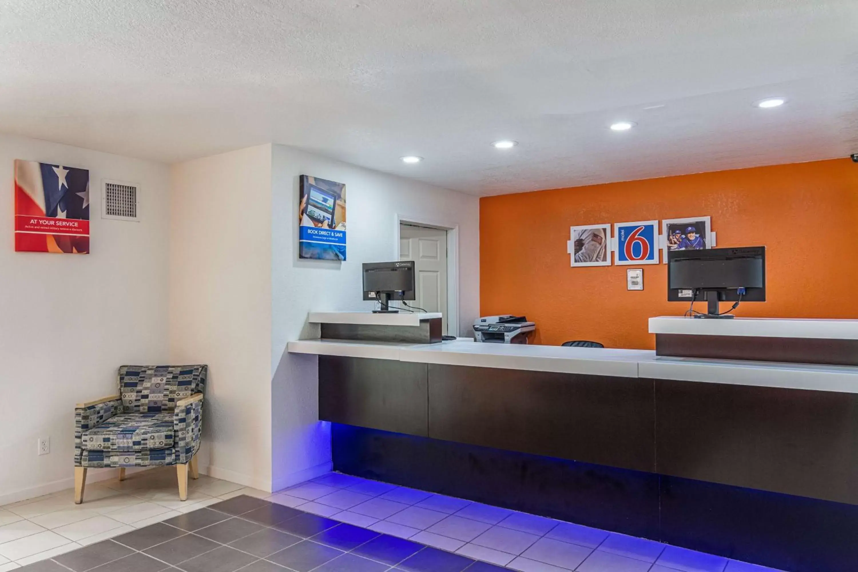 Lobby or reception in Motel 6-Mcalester, OK Lobby or reception in Motel 6-Mcalester, OK