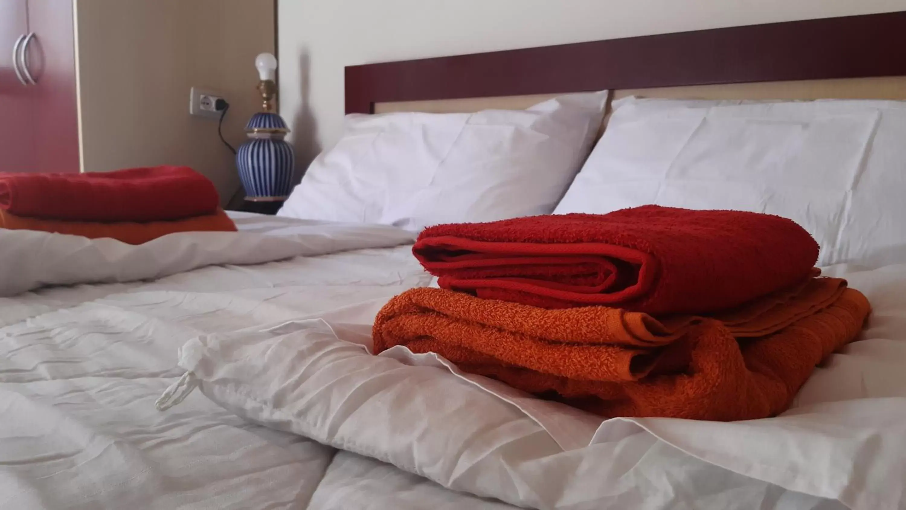 Double Room with Private Bathroom in Home Sweet Home - Guest House Double Room with Private Bathroom in Home Sweet Home - Guest House