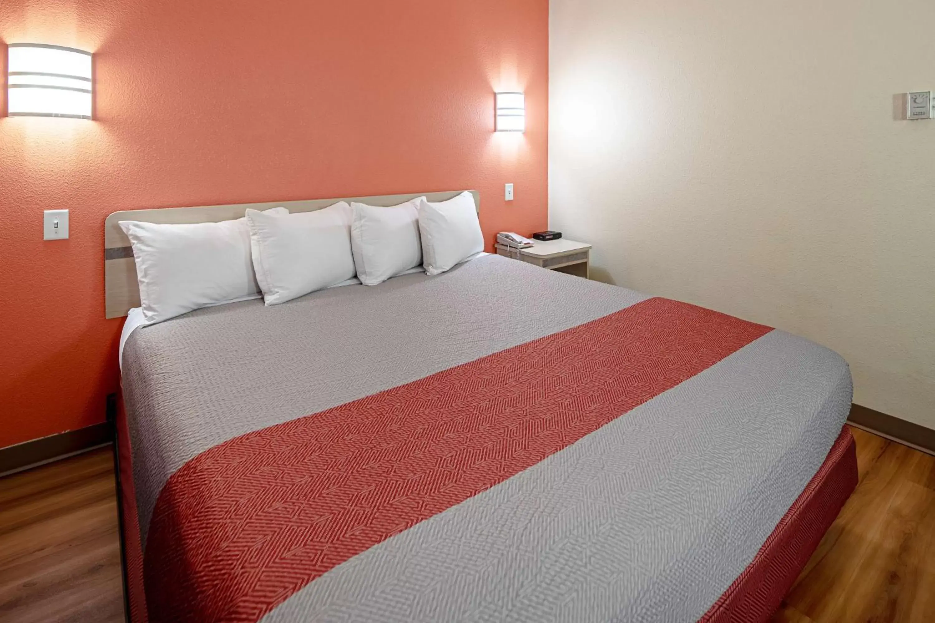 Photo of the whole room, Bed in Motel 6-Anchorage, AK - Midtown Photo of the whole room, Bed in Motel 6-Anchorage, AK - Midtown