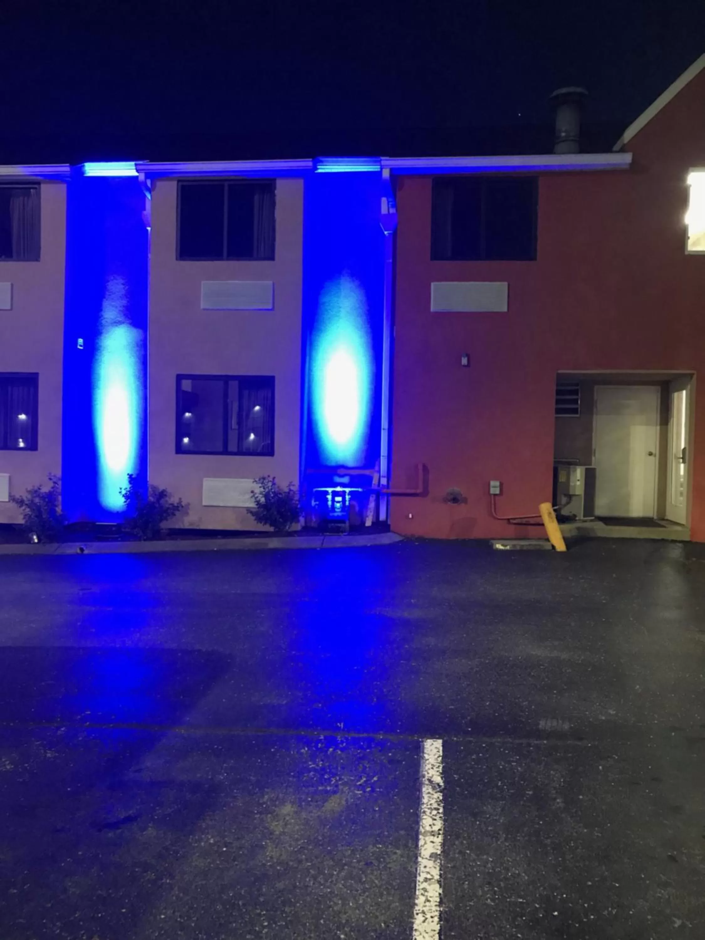 Facade/entrance in Microtel Inn by Wyndham - Murfreesboro