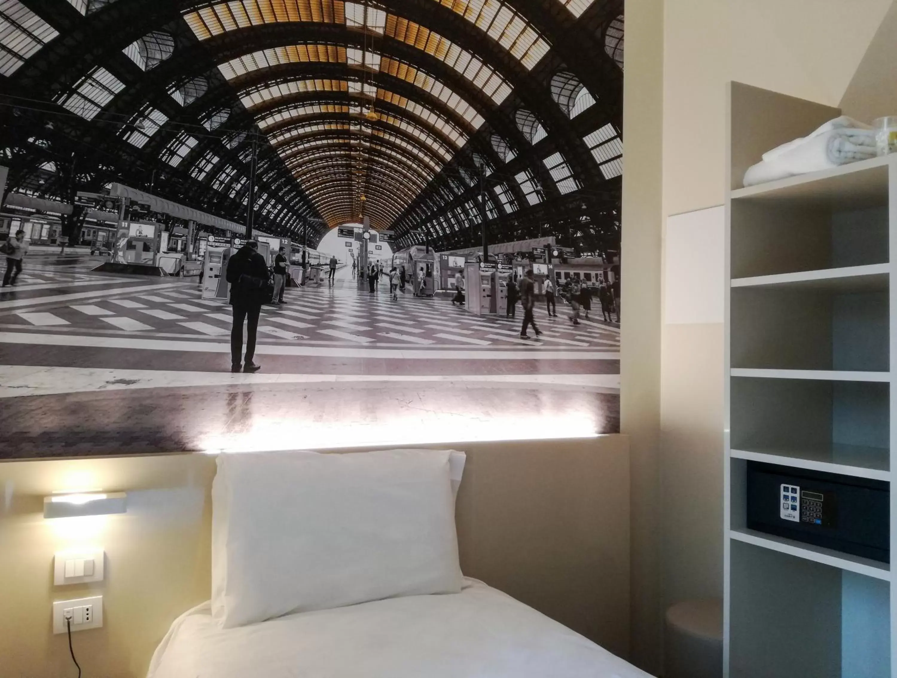 Photo of the whole room in B&B Hotel Milano Central Station