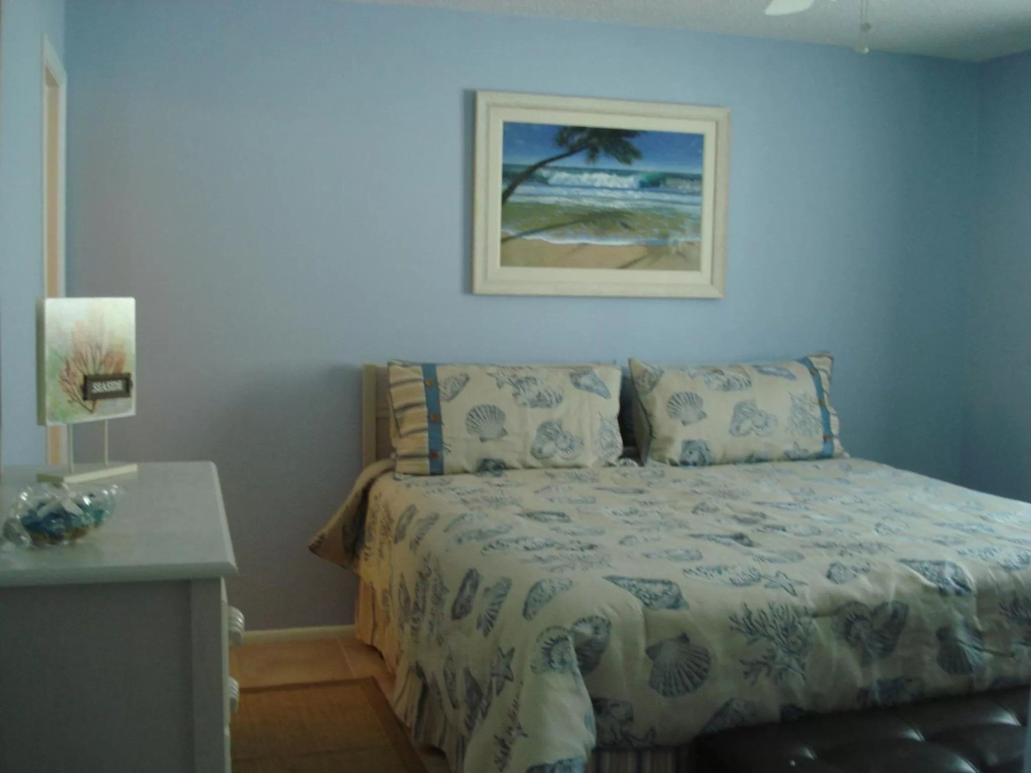 Bed in Queens Gate Resort