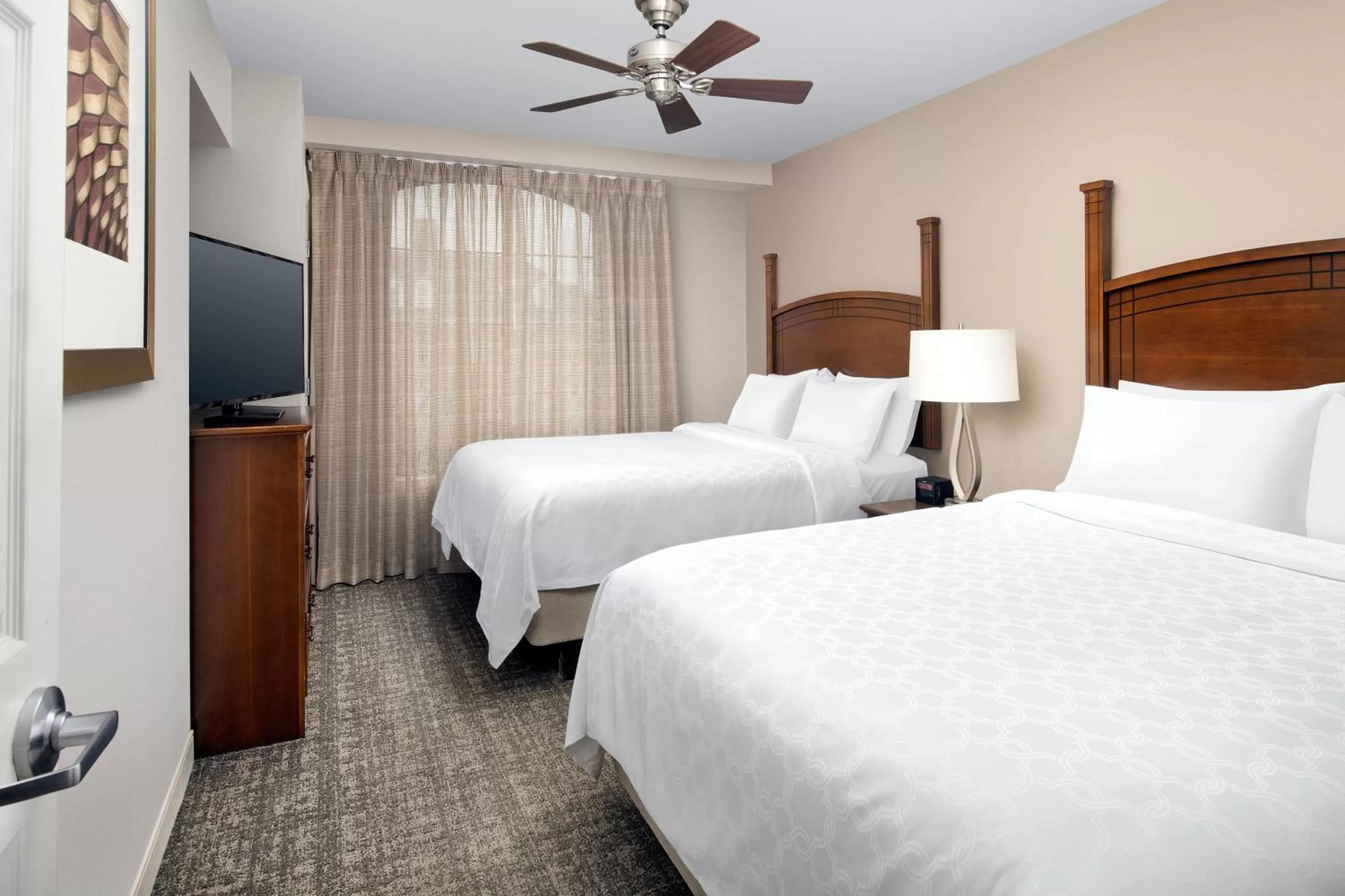 Photo of the whole room, Bed in Staybridge Suites Columbia by IHG