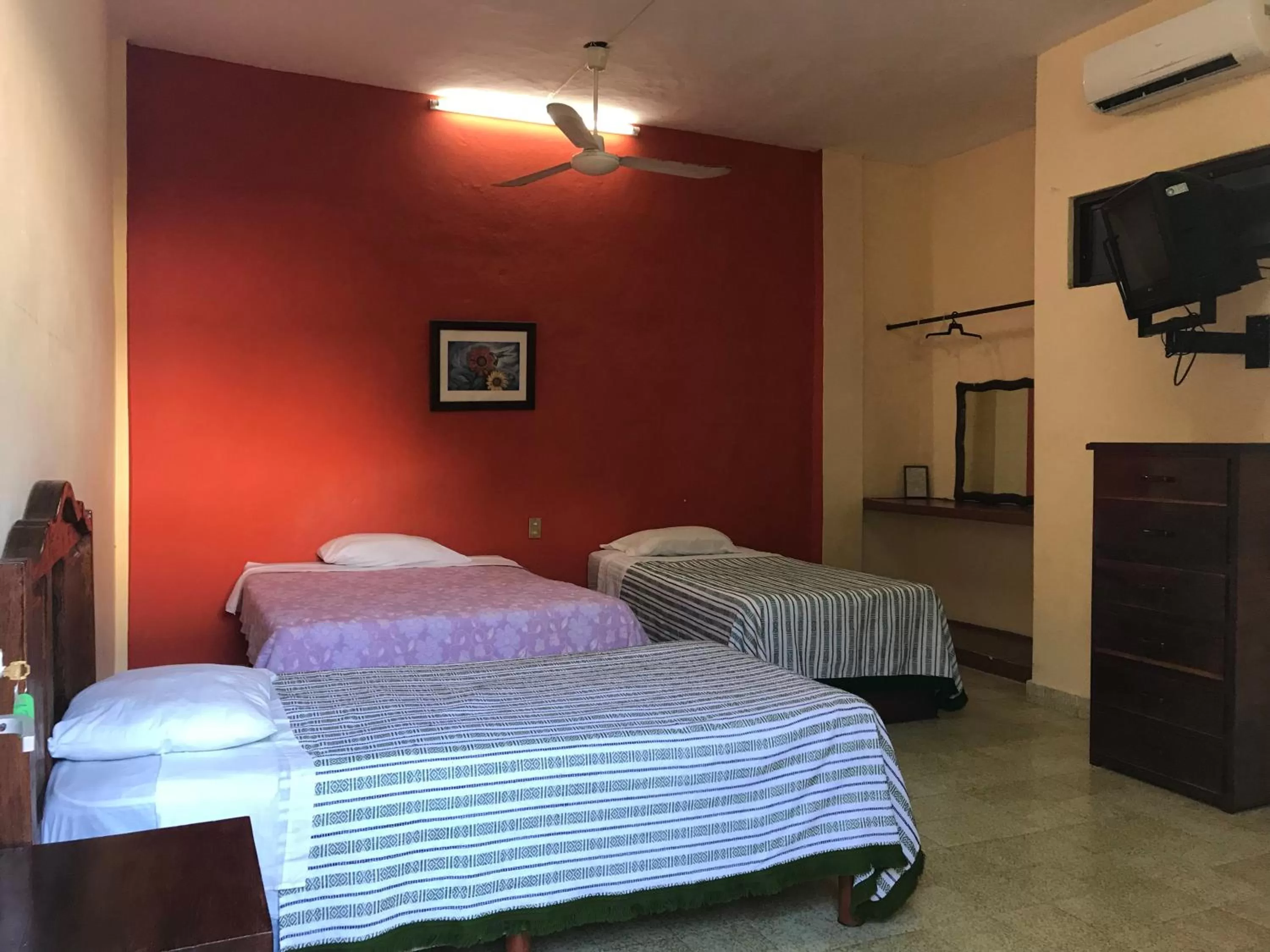 Photo of the whole room, Bed in Hotel Estrella del Mar