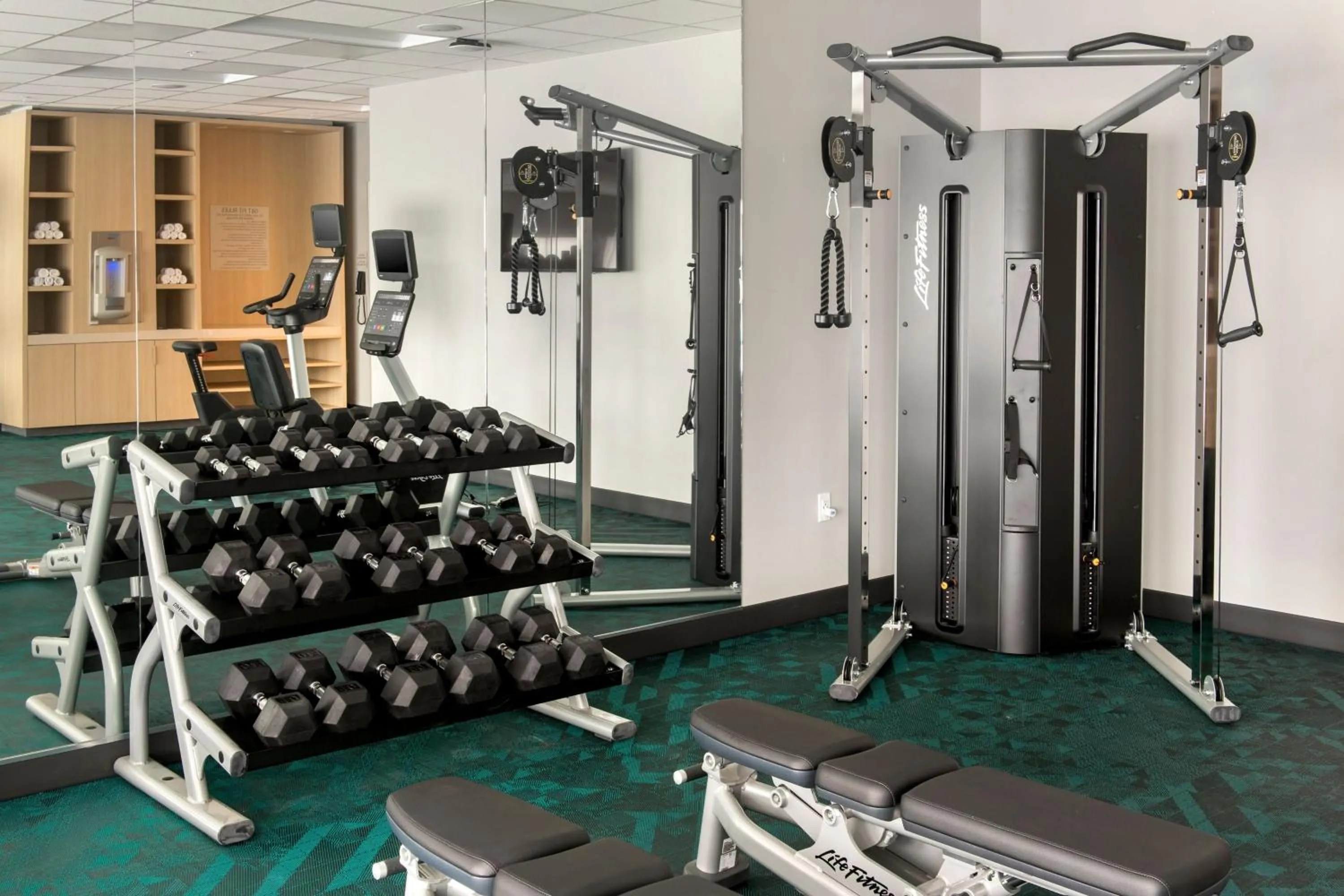 Fitness centre/facilities in TownePlace Suites Portland Airport ME