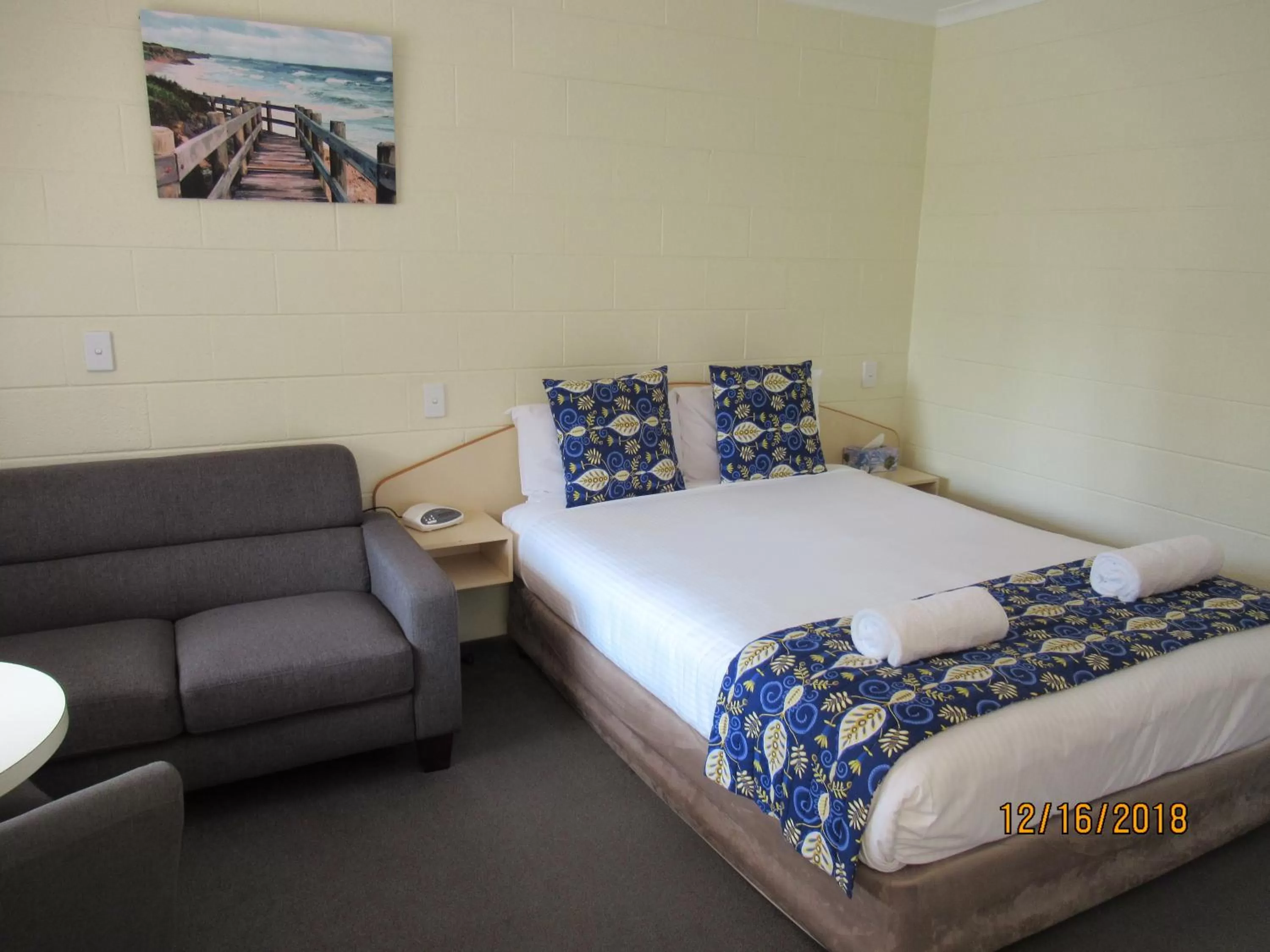 Bed in Moruya Motel
