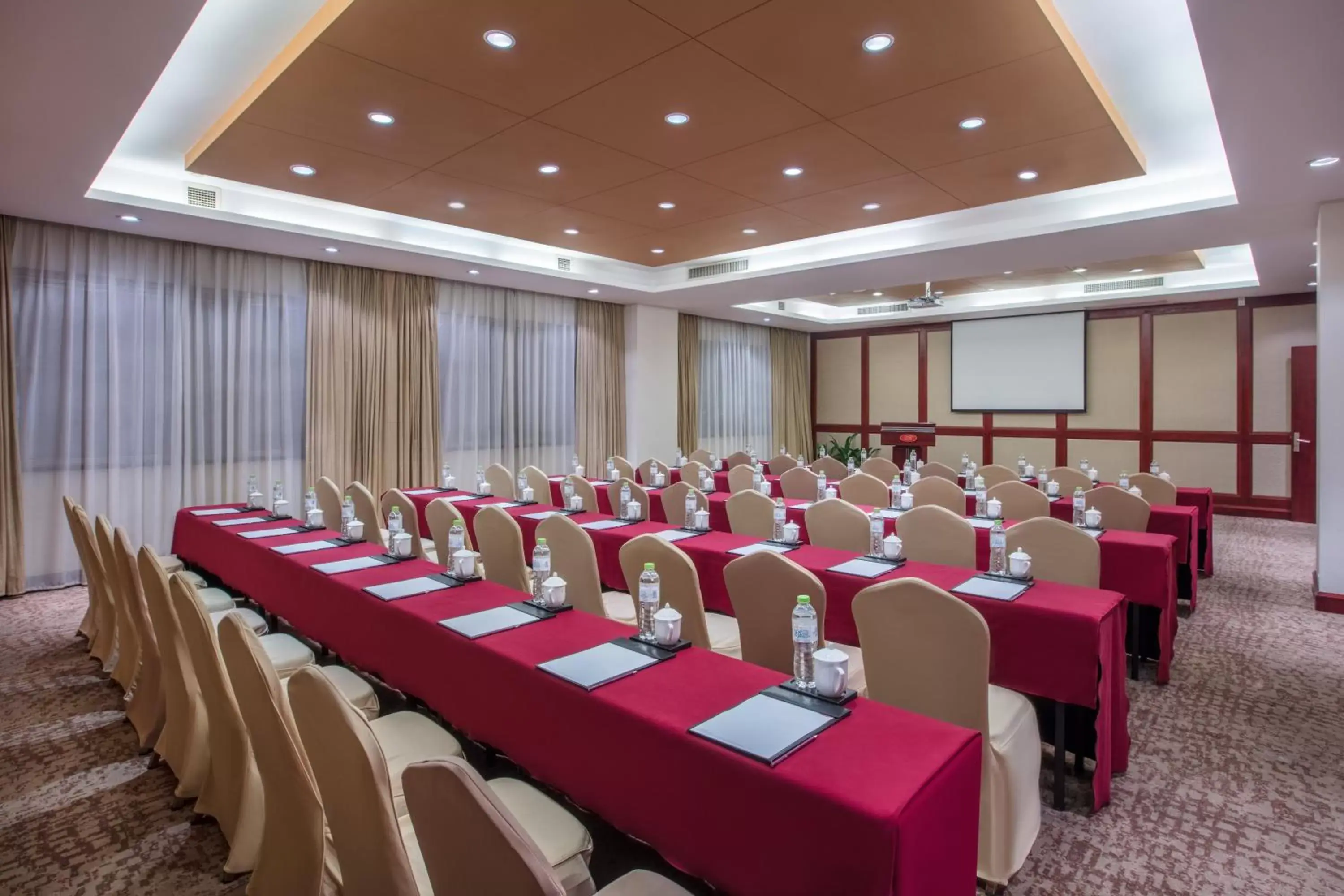 Meeting/conference room in Crowne Plaza City Center Ningbo, an IHG Hotel - Near Ningbo Railway Station