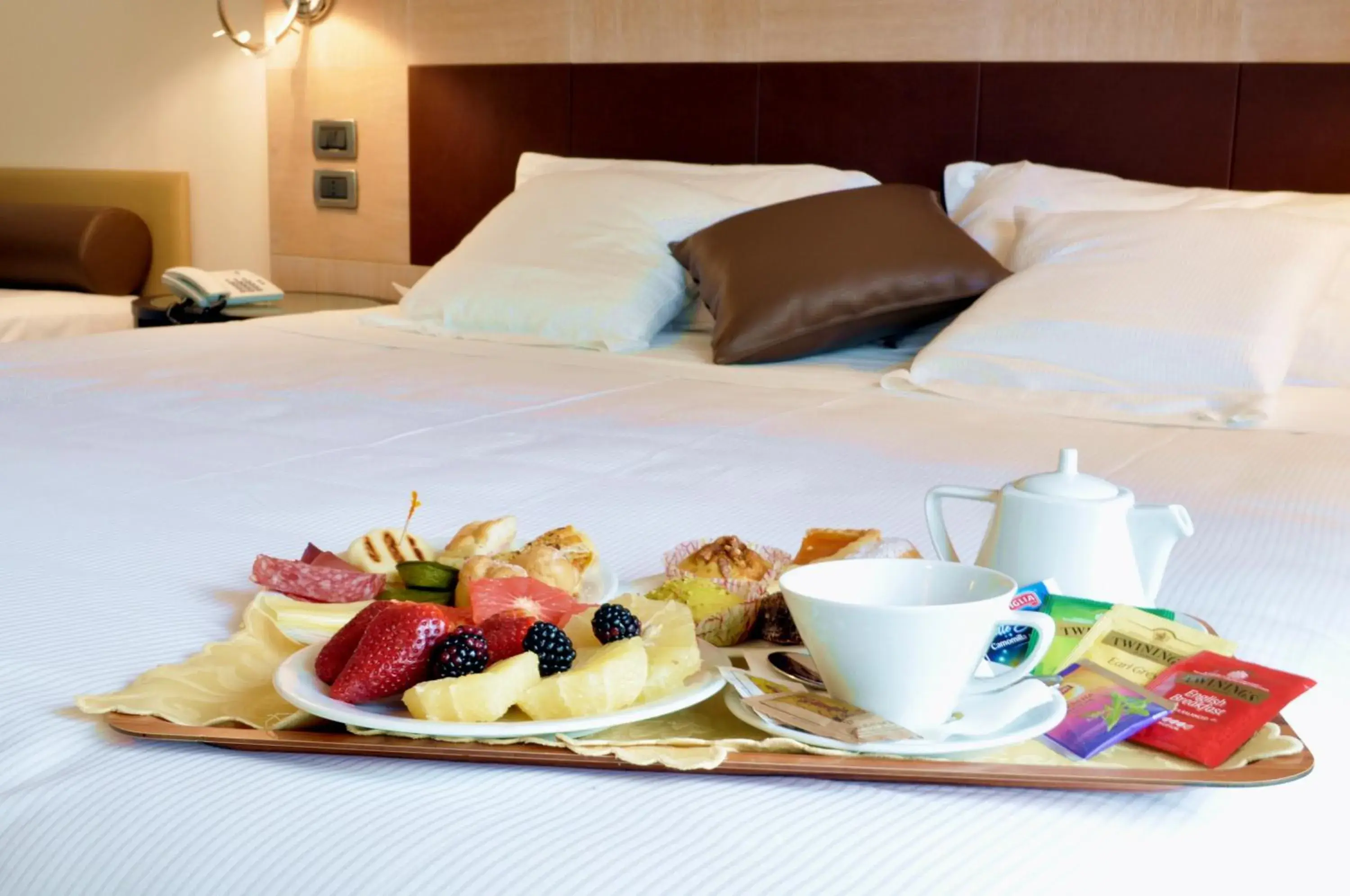 Photo of the whole room, Bed in San Giorgio, Sure Hotel Collection by Best Western Photo of the whole room, Bed in San Giorgio, Sure Hotel Collection by Best Western