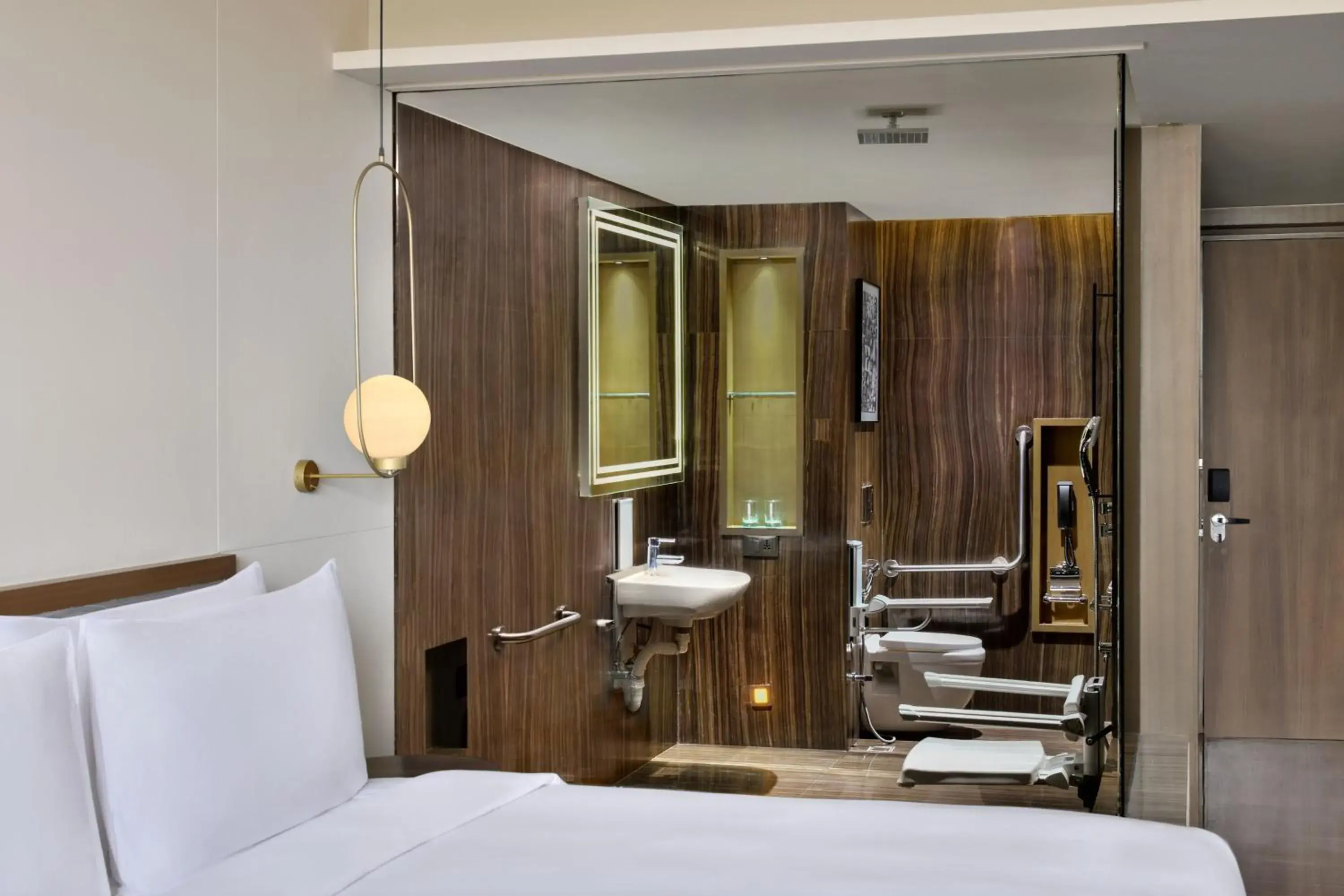 Photo of the whole room, Bathroom in Le Méridien Amritsar