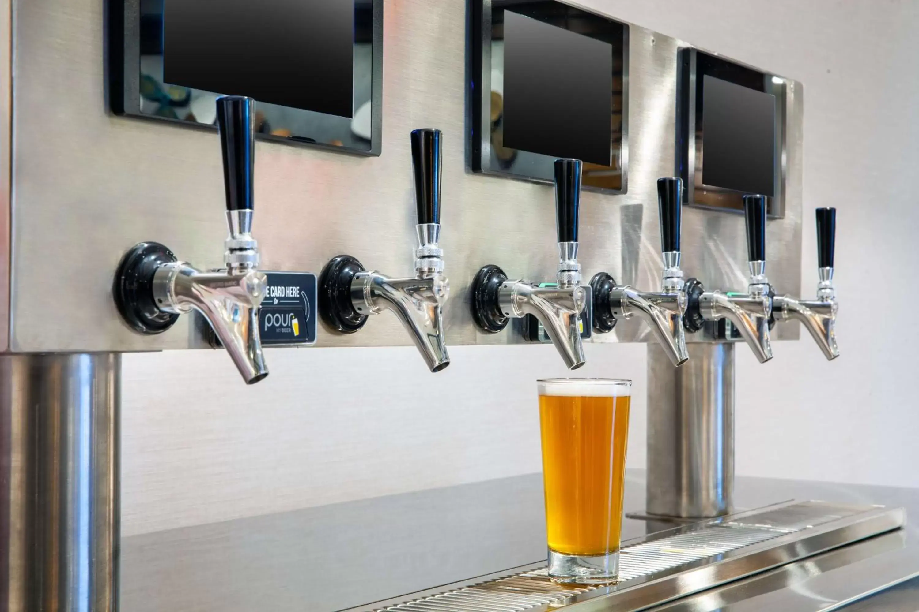 Lounge or bar in Homewood Suites by Hilton Boston Seaport District